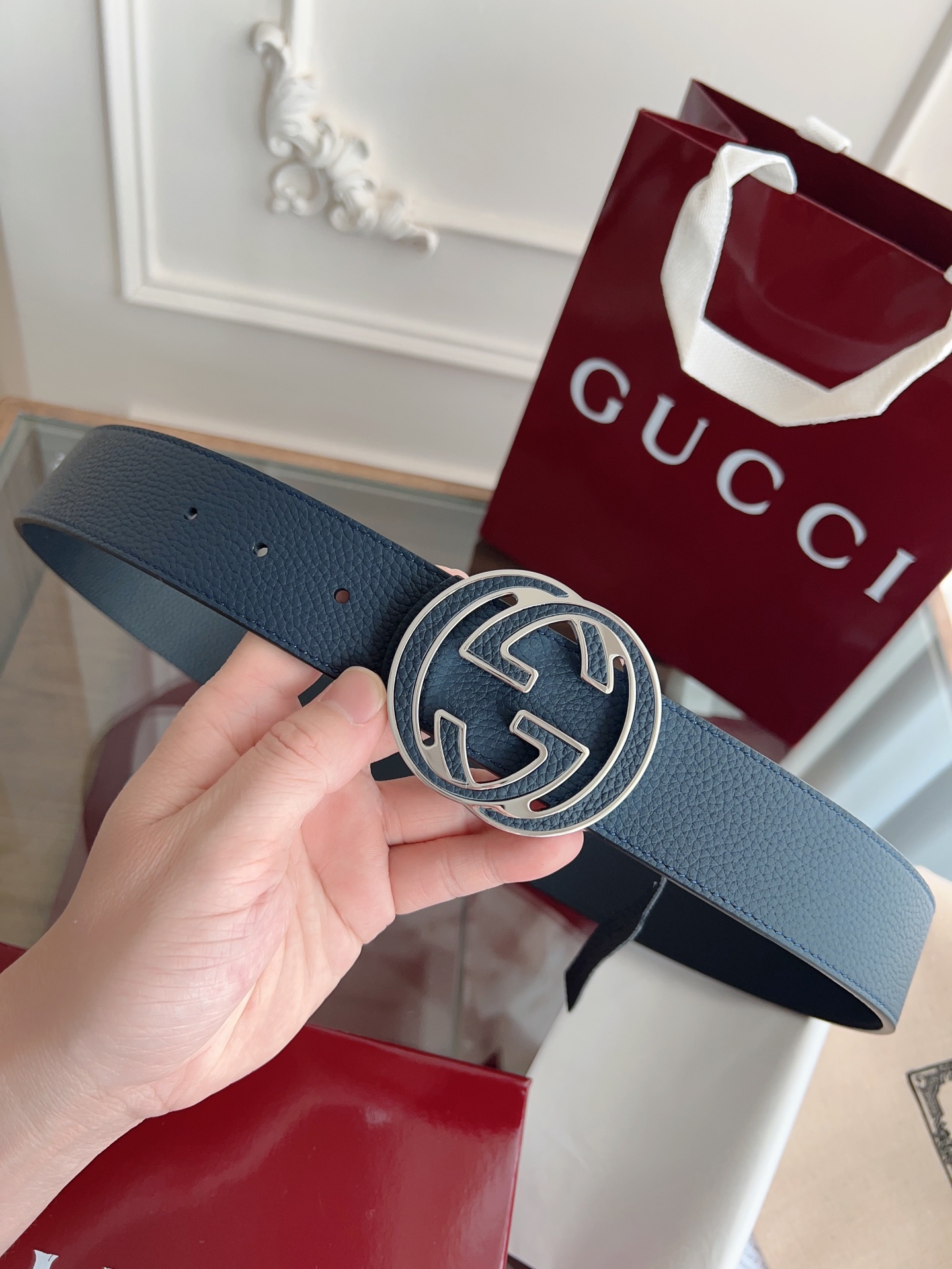  绝美gucci 双G扣男士新款腰帶 專櫃同步 寬4厘米 雙面進口荔枝紋雙面雙色可用  精緻真空電鍍雙G
