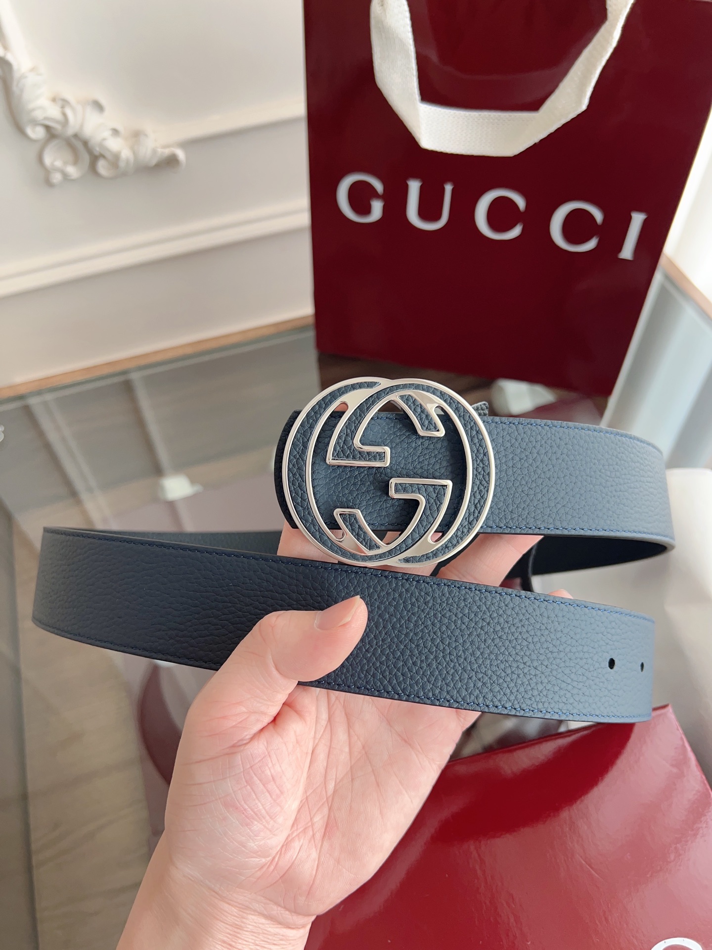  绝美gucci 双G扣男士新款腰帶 專櫃同步 寬4厘米 雙面進口荔枝紋雙面雙色可用  精緻真空電鍍雙G
