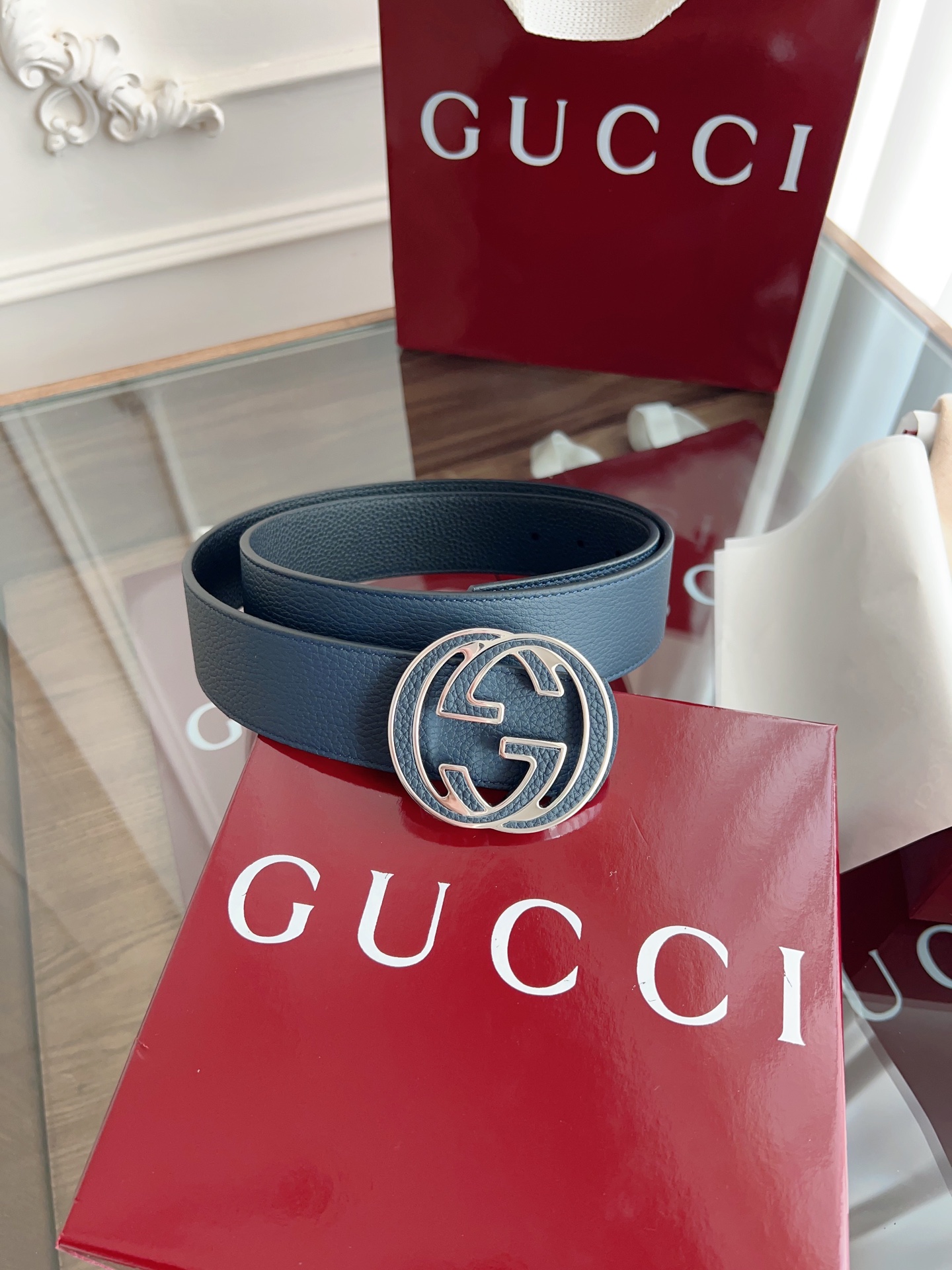  绝美gucci 双G扣男士新款腰帶 專櫃同步 寬4厘米 雙面進口荔枝紋雙面雙色可用  精緻真空電鍍雙G