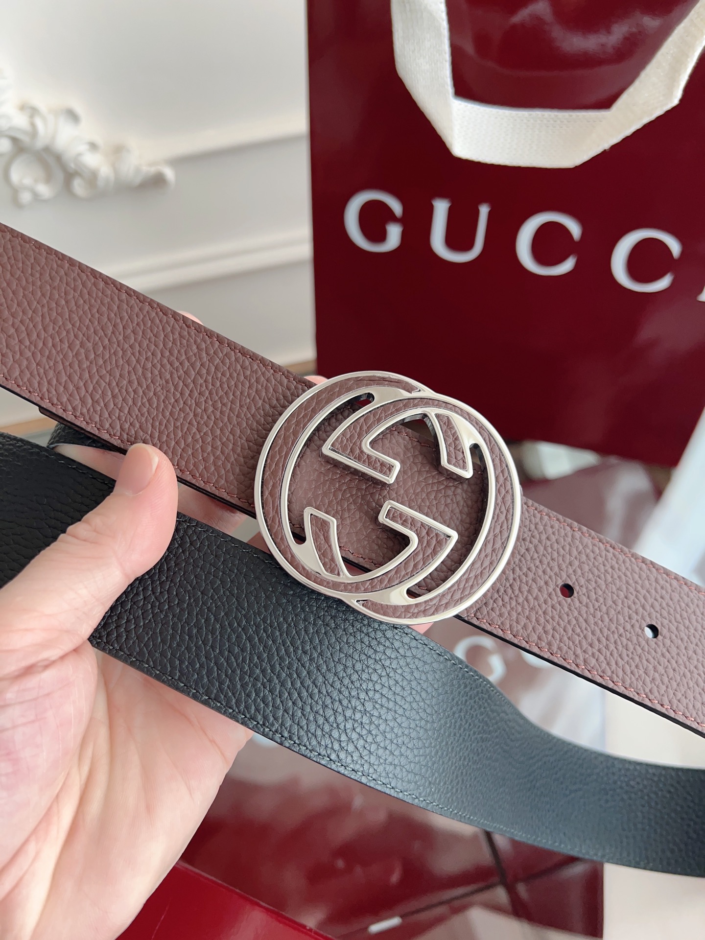  绝美gucci 双G扣男士新款腰帶 專櫃同步 寬4厘米 雙面進口荔枝紋雙面雙色可用  精緻真空電鍍雙G