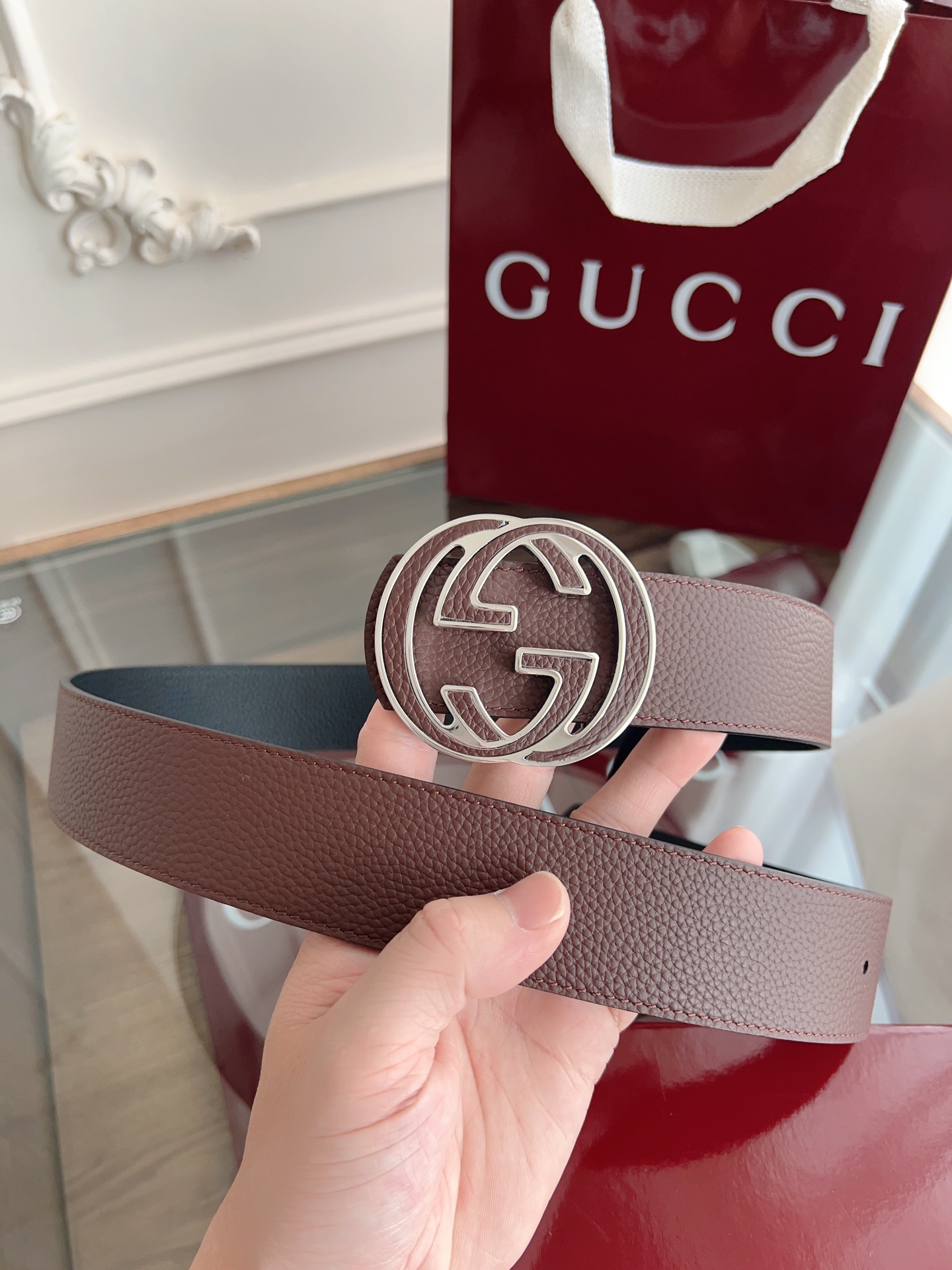  绝美gucci 双G扣男士新款腰帶 專櫃同步 寬4厘米 雙面進口荔枝紋雙面雙色可用  精緻真空電鍍雙G