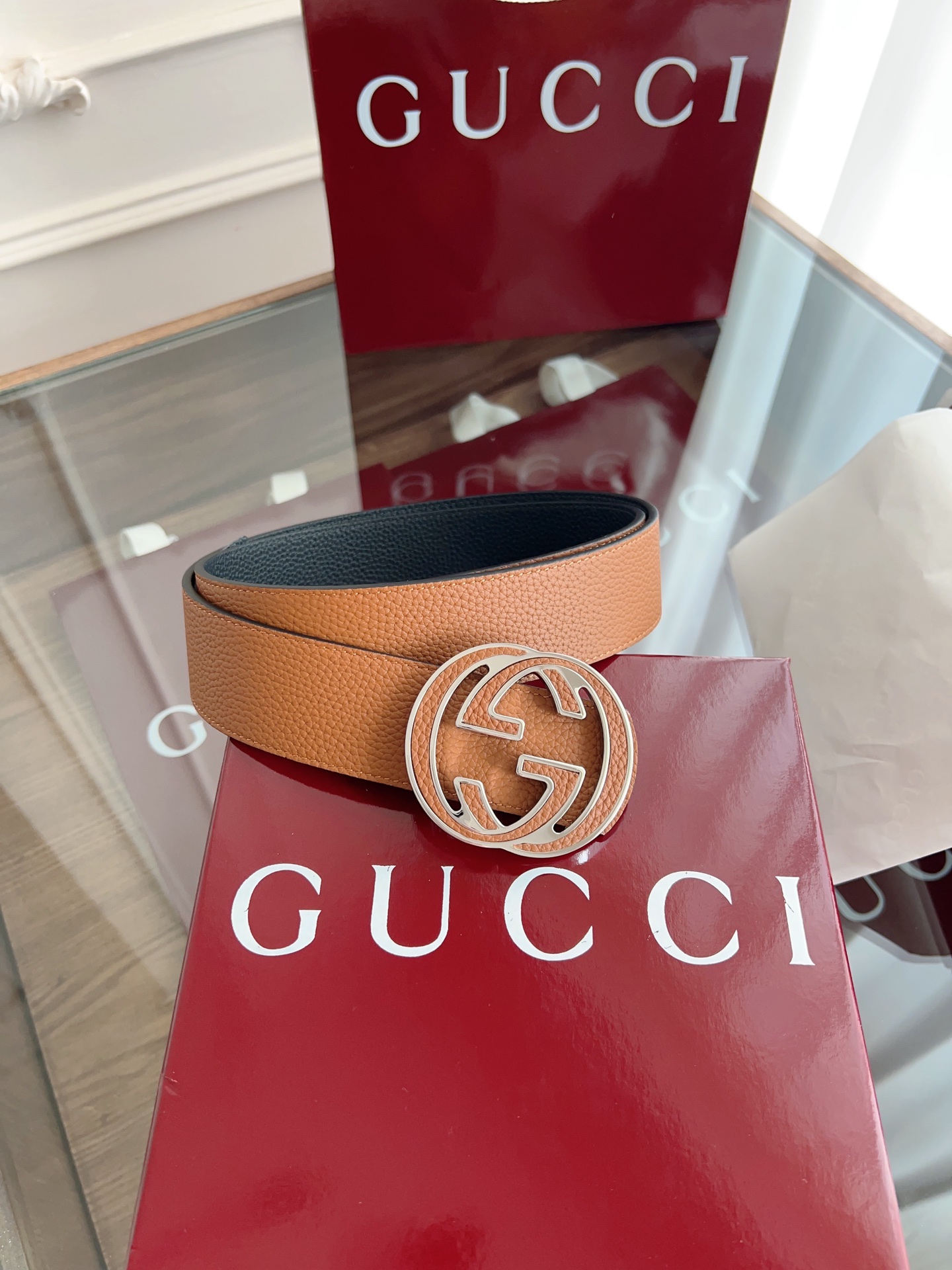  绝美gucci 双G扣男士新款腰帶 專櫃同步 寬4厘米 雙面進口荔枝紋雙面雙色可用  精緻真空電鍍雙G