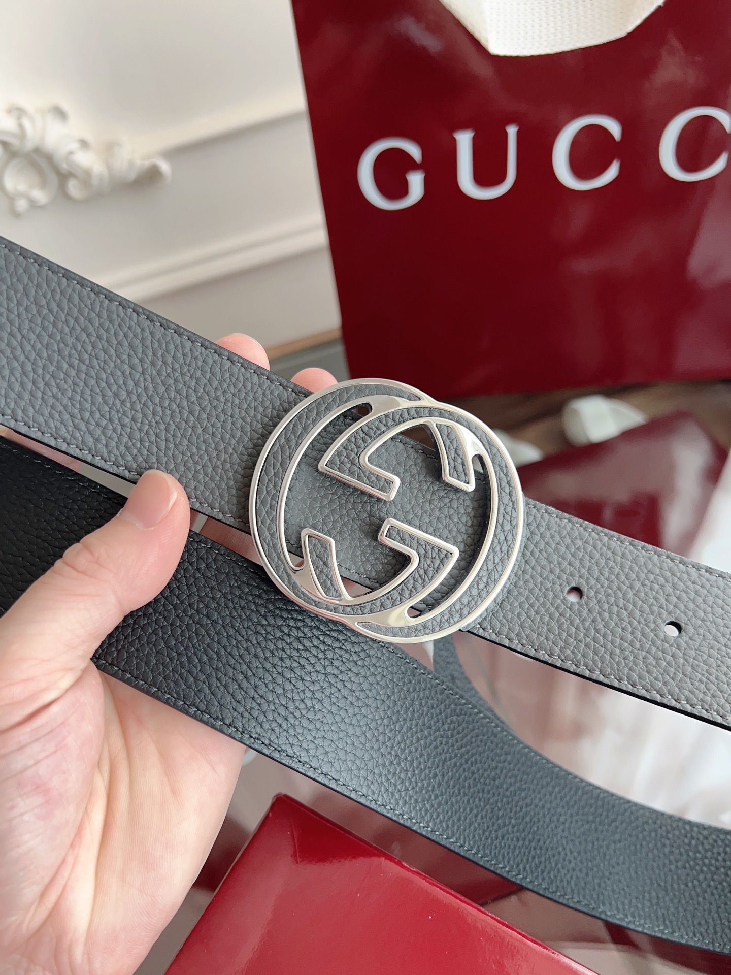  绝美gucci 双G扣男士新款腰帶 專櫃同步 寬4厘米 雙面進口荔枝紋雙面雙色可用  精緻真空電鍍雙G