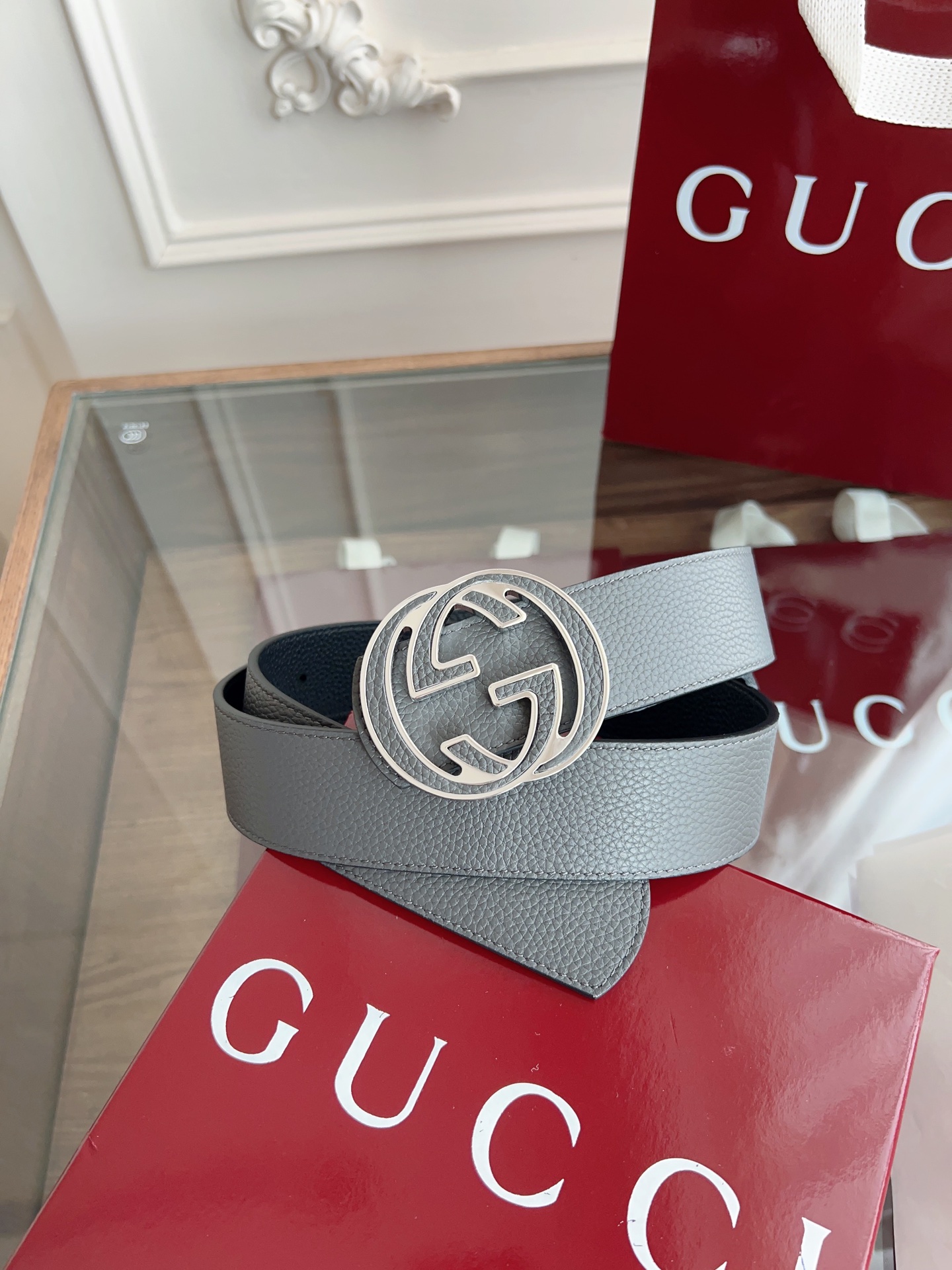  绝美gucci 双G扣男士新款腰帶 專櫃同步 寬4厘米 雙面進口荔枝紋雙面雙色可用  精緻真空電鍍雙G