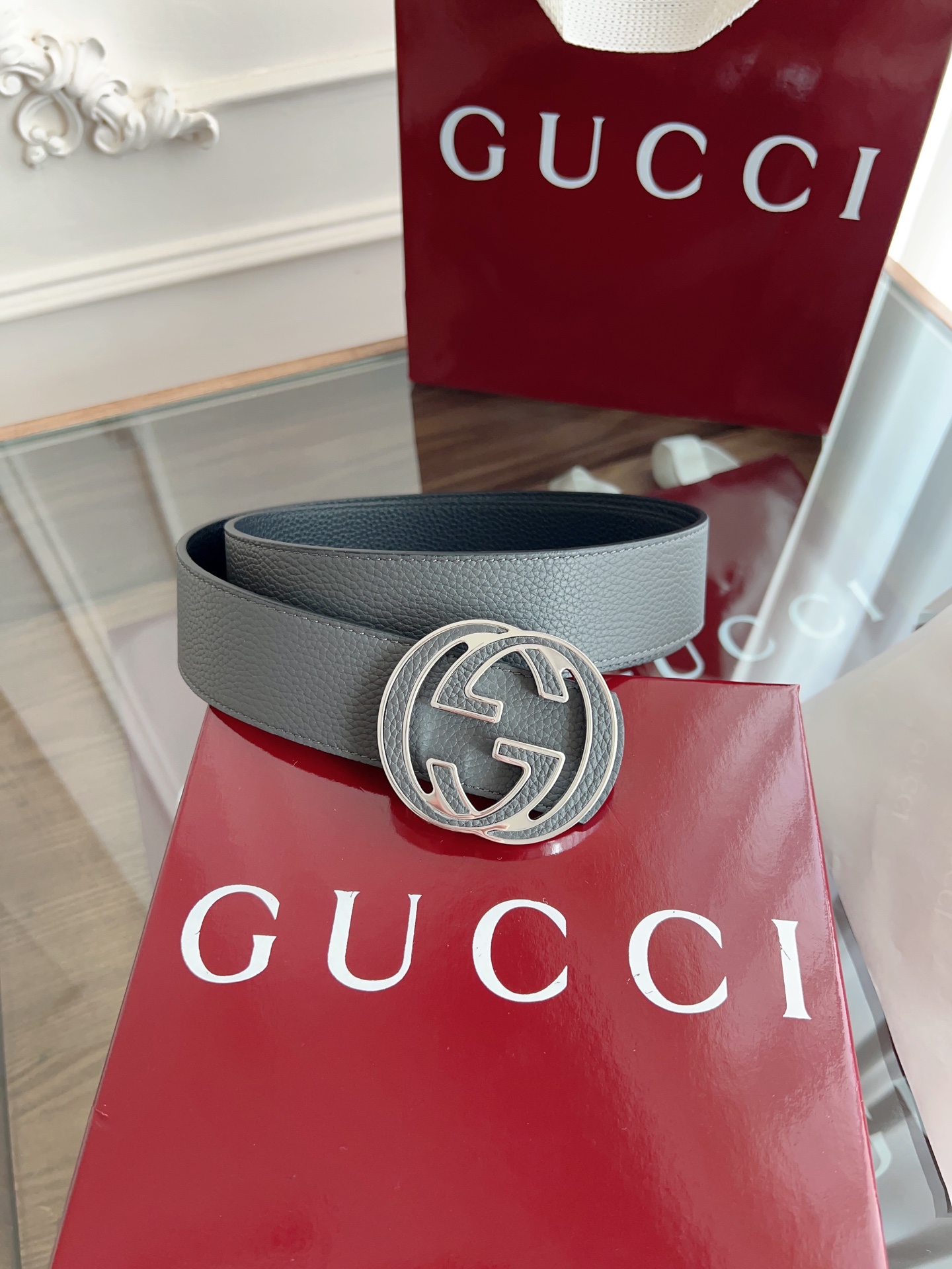  绝美gucci 双G扣男士新款腰帶 專櫃同步 寬4厘米 雙面進口荔枝紋雙面雙色可用  精緻真空電鍍雙G