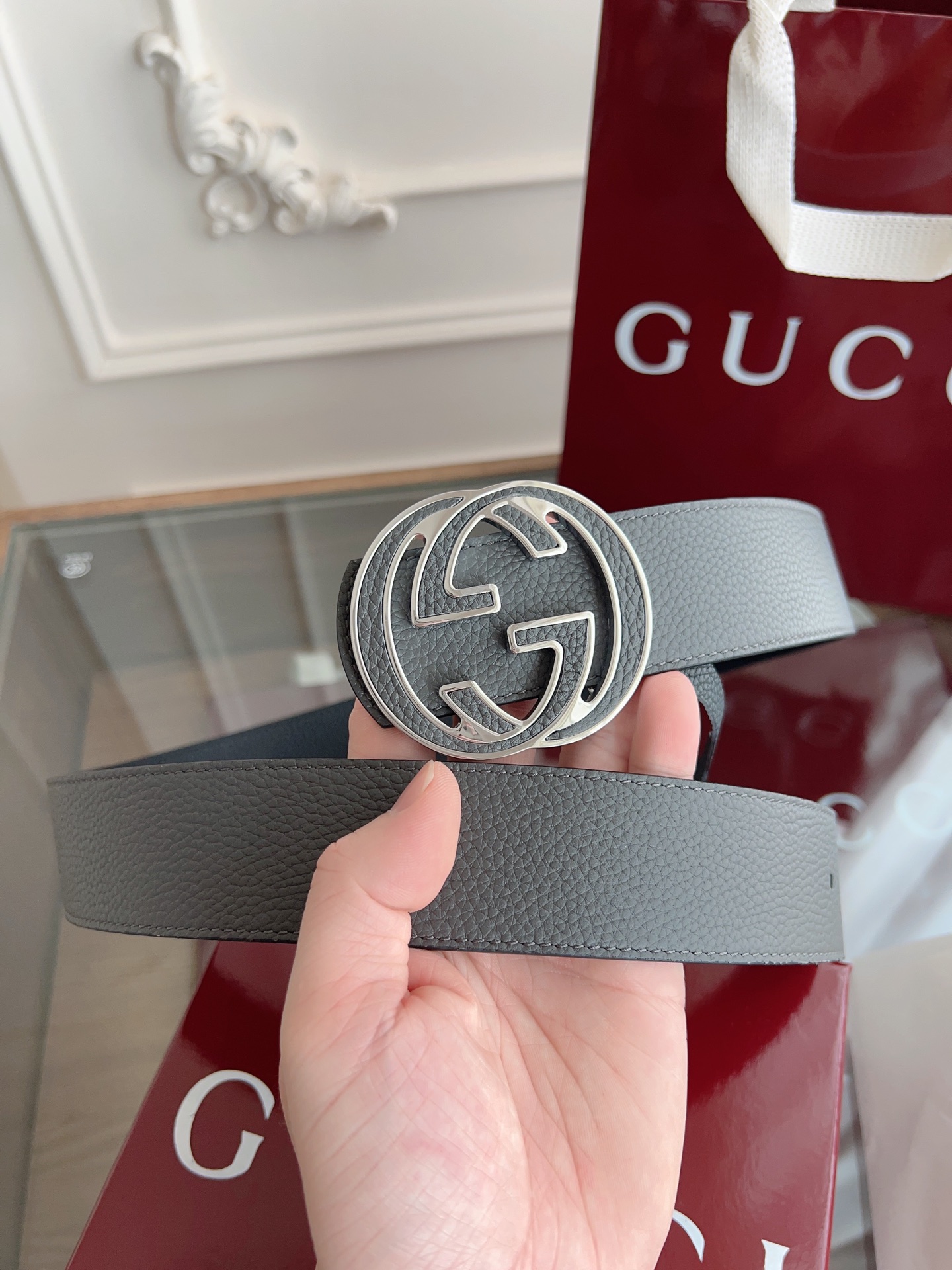  绝美gucci 双G扣男士新款腰帶 專櫃同步 寬4厘米 雙面進口荔枝紋雙面雙色可用  精緻真空電鍍雙G