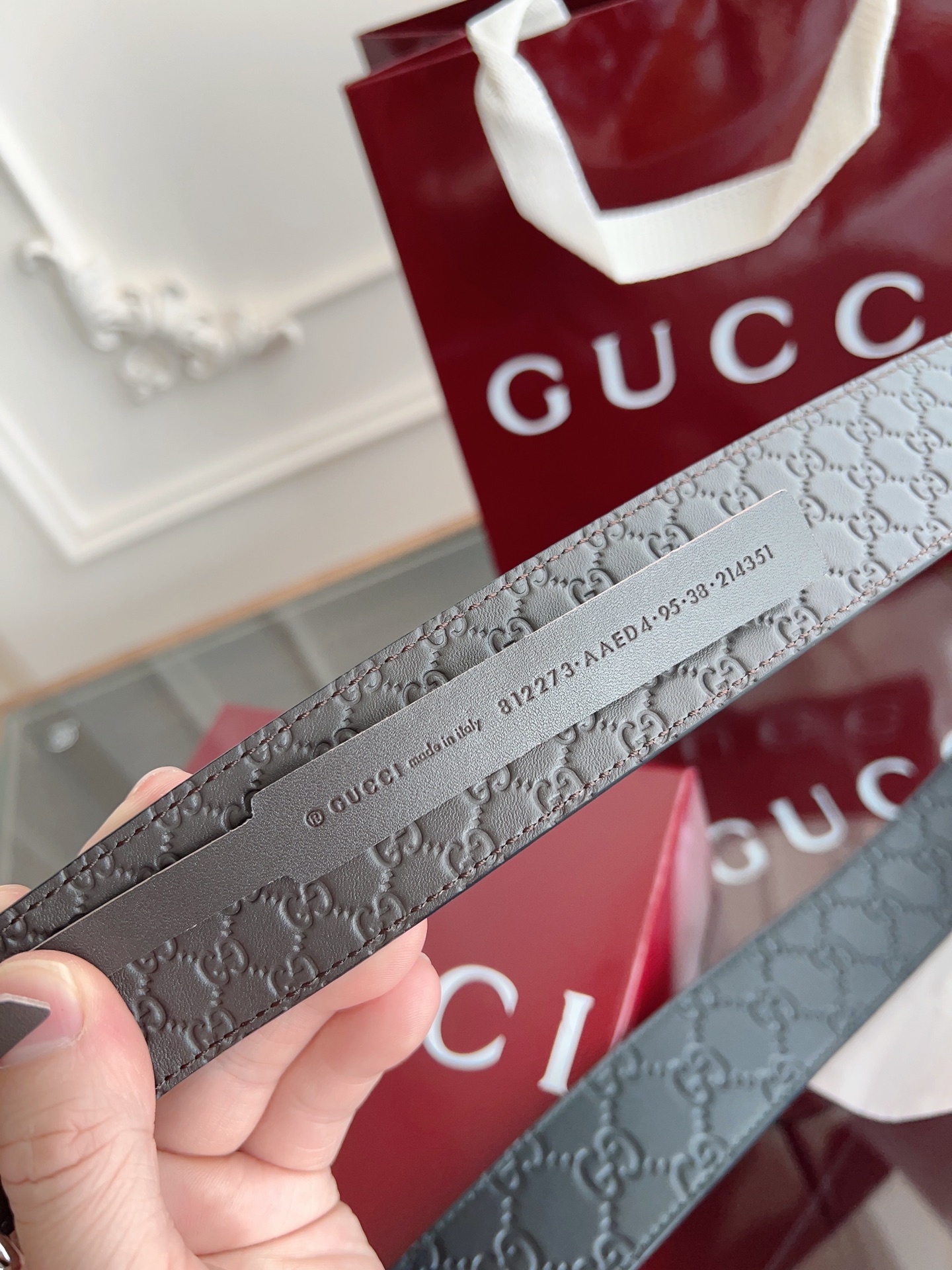  绝美gucci 双G扣男士新款腰帶 專櫃同步 寬4厘米 雙面進口小牛皮压花雙色可用  精緻真空電鍍雙G
