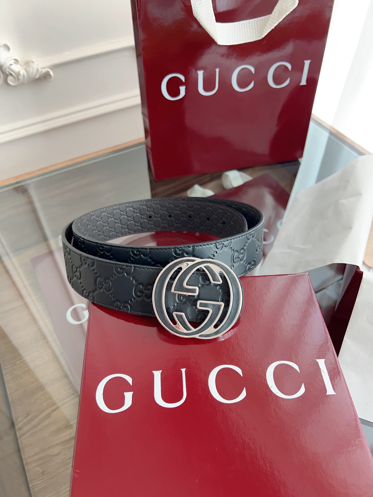  绝美gucci 双G扣男士新款腰帶 專櫃同步 寬4厘米 雙面進口小牛皮压花雙色可用  精緻真空電鍍雙G