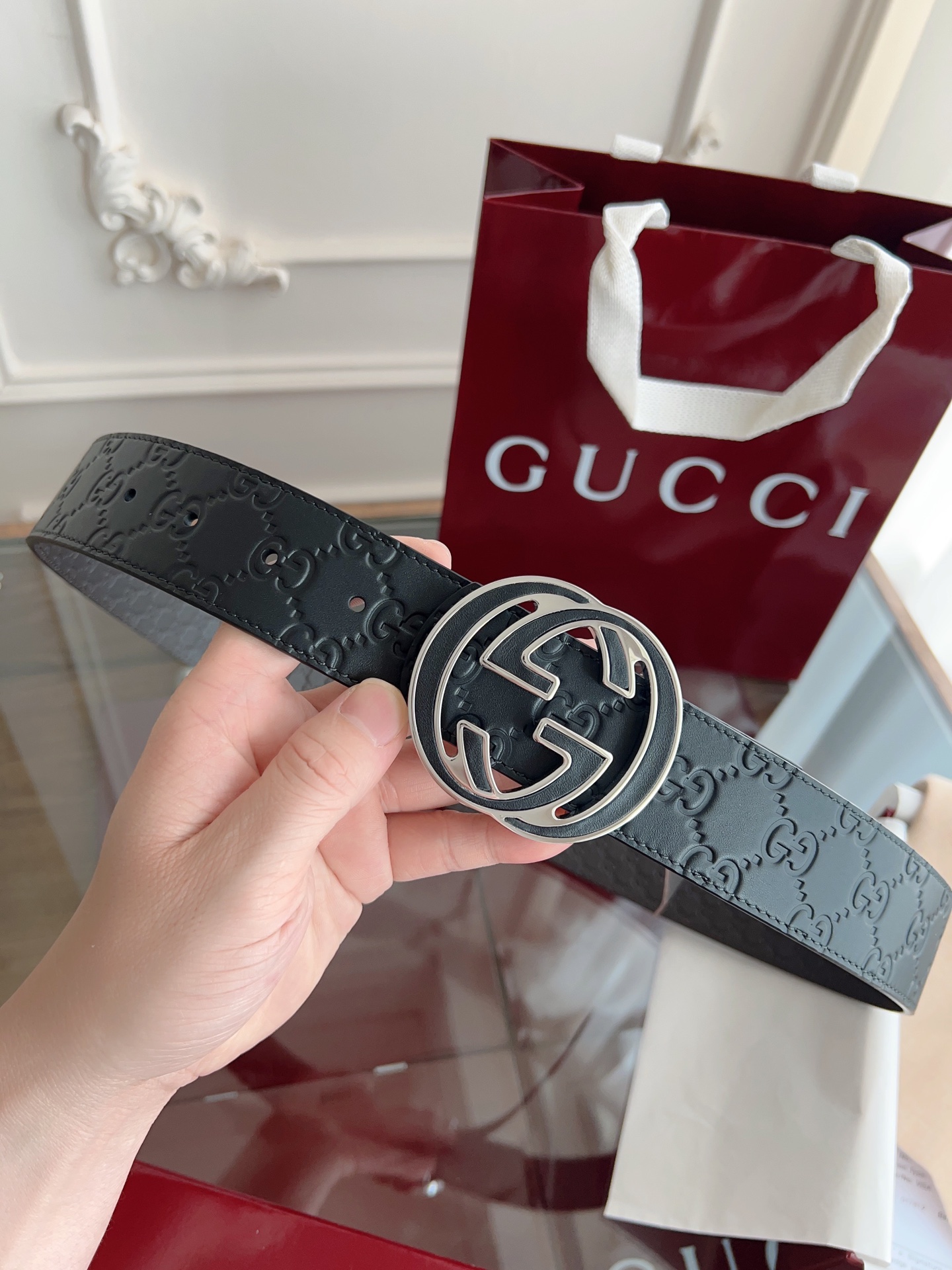  绝美gucci 双G扣男士新款腰帶 專櫃同步 寬4厘米 雙面進口小牛皮压花雙色可用  精緻真空電鍍雙G