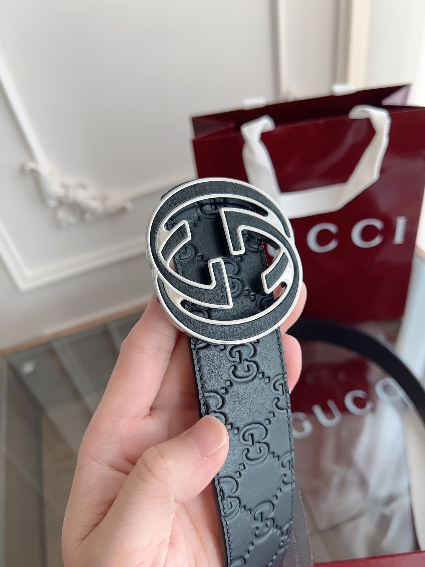  绝美gucci 双G扣男士新款腰帶 專櫃同步 寬4厘米 雙面進口小牛皮压花雙色可用  精緻真空電鍍雙G