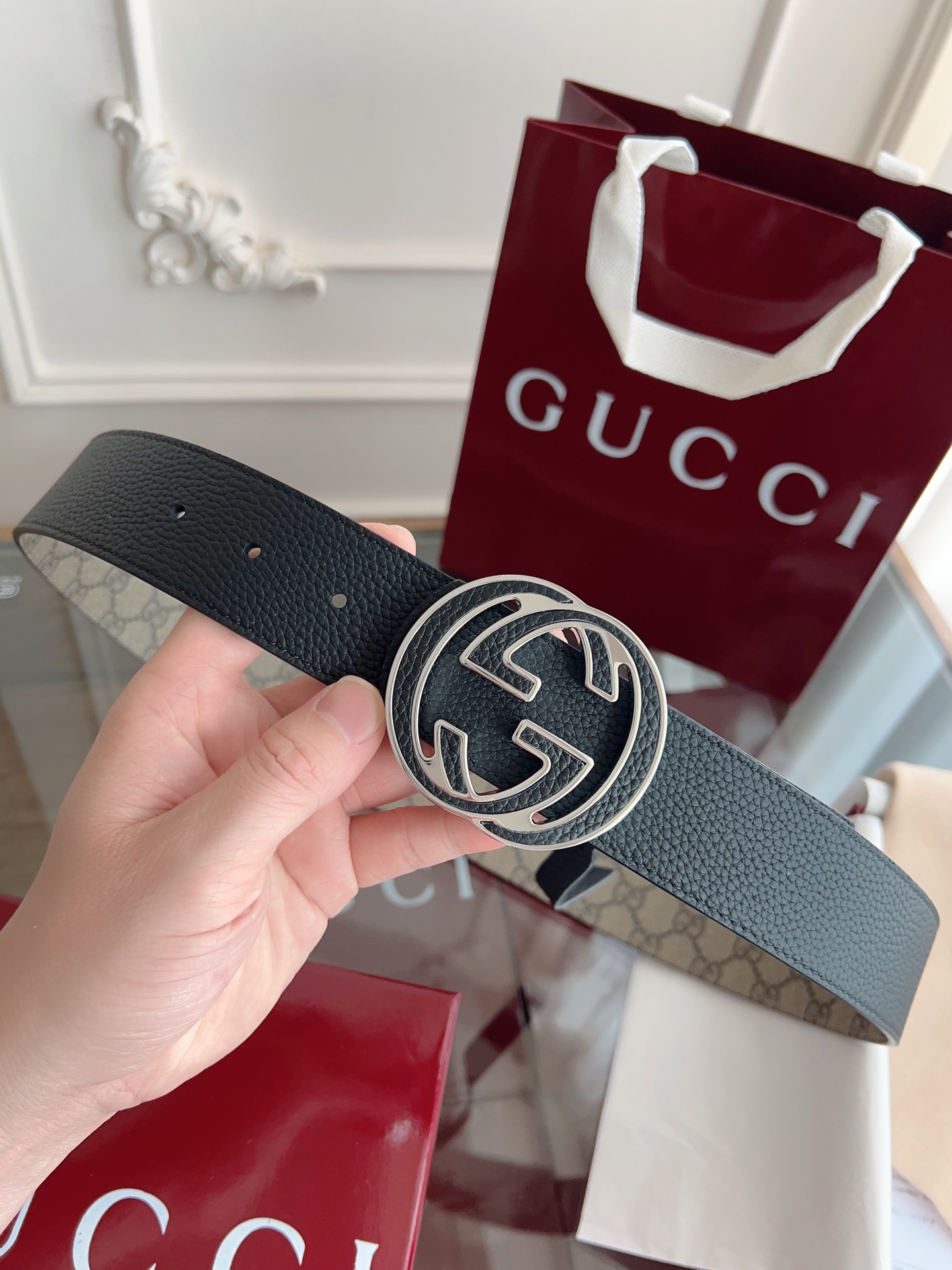  绝美gucci 双G扣男士新款腰帶 專櫃同步 寬4厘米 帶身帆布咖老花-拼進口荔枝紋黑色 精緻真空電鍍