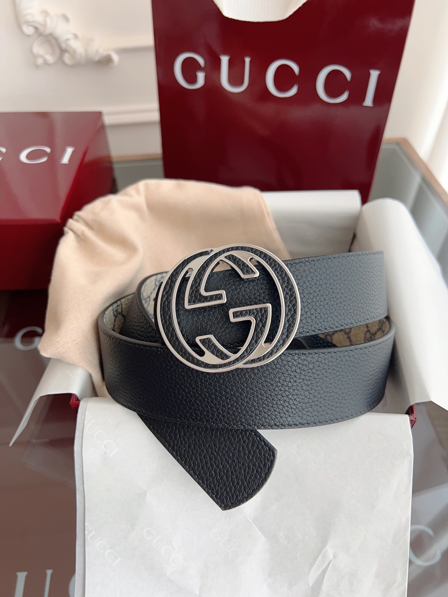  绝美gucci 双G扣男士新款腰帶 專櫃同步 寬4厘米 帶身帆布兰老花-拼進口荔枝紋黑色 精緻真空電鍍