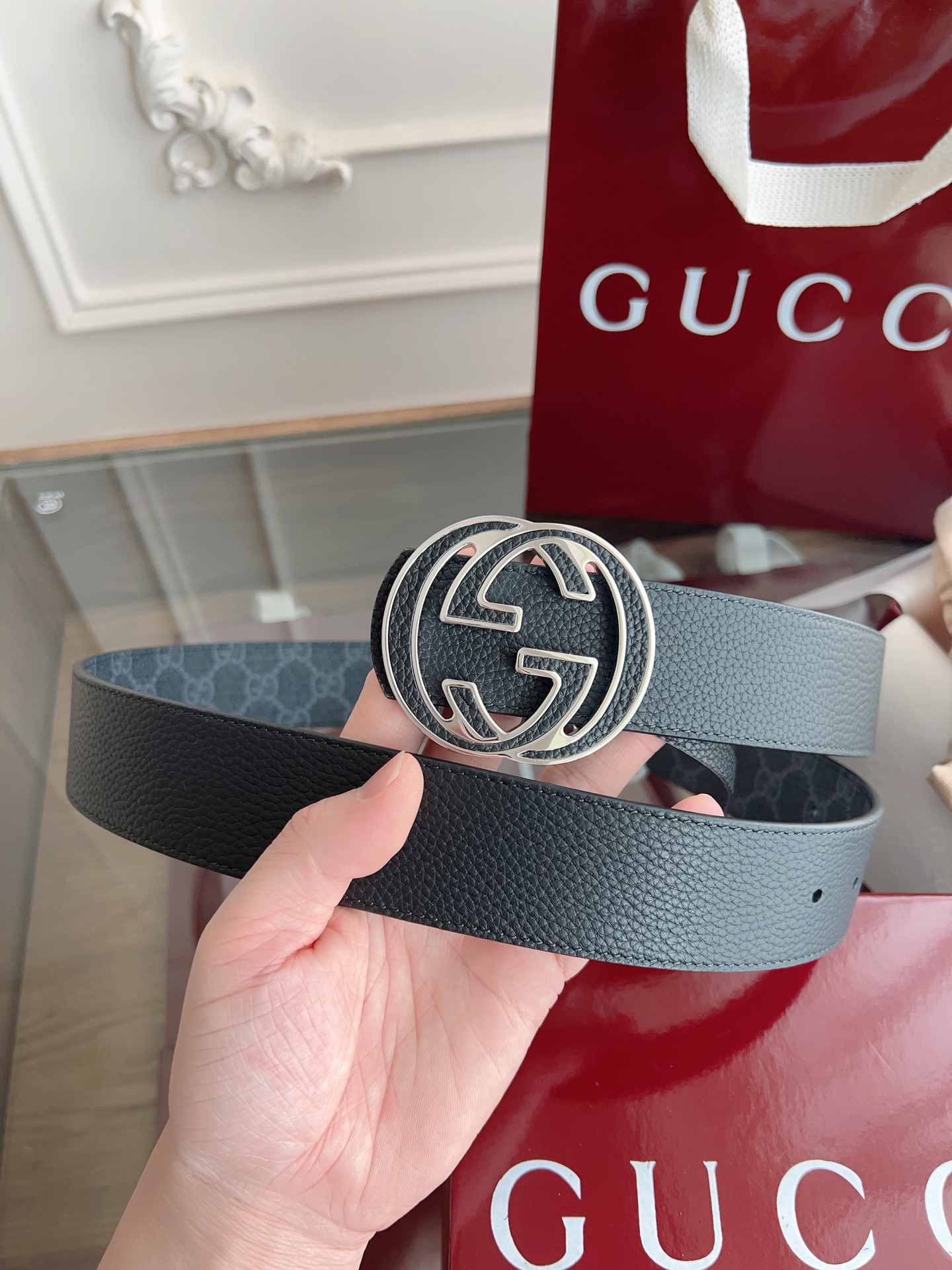  绝美gucci 双G扣男士新款腰帶 專櫃同步 寬4厘米 帶身帆布黑老花-拼進口荔枝紋黑色 精緻真空電鍍