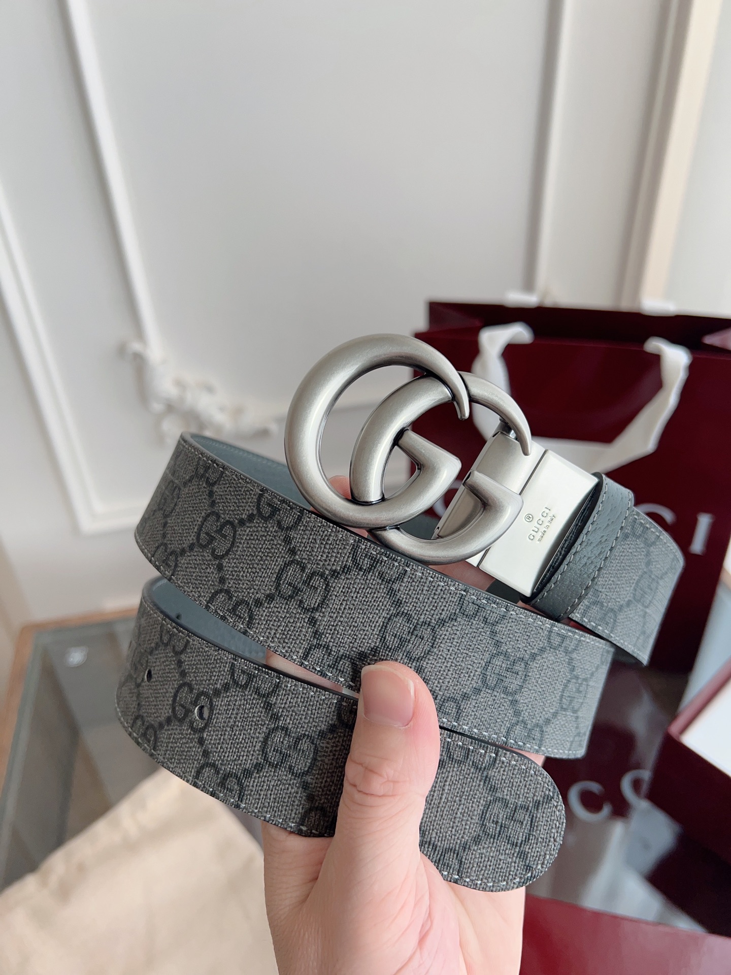  Gucci  UULBN 暗灰色SuPreme PVC老花 猪皮纹水泥灰底 宽度3.7cm 复古GG旋