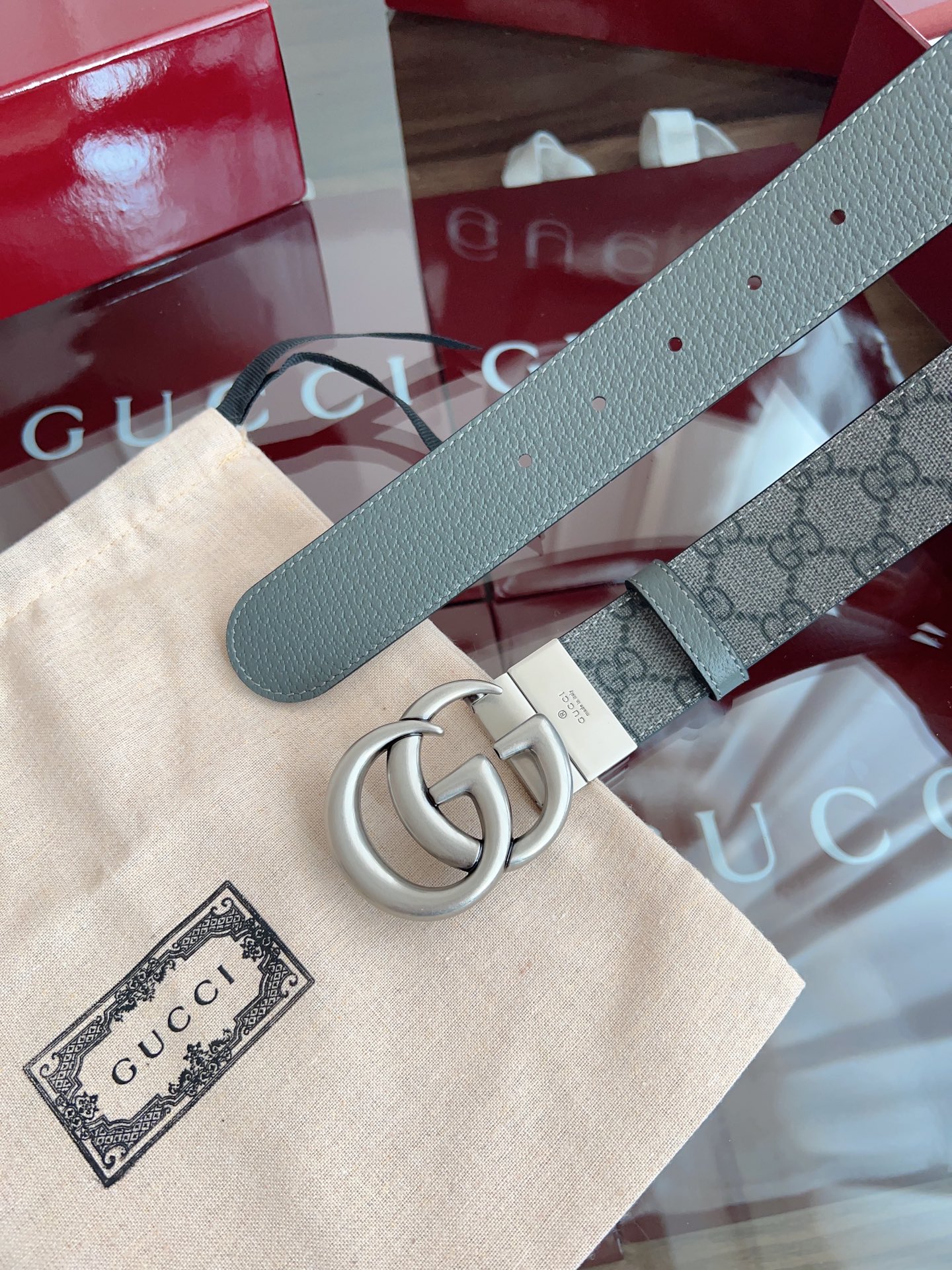  Gucci  UULBN 暗灰色SuPreme PVC老花 猪皮纹水泥灰底 宽度3.7cm 复古GG旋