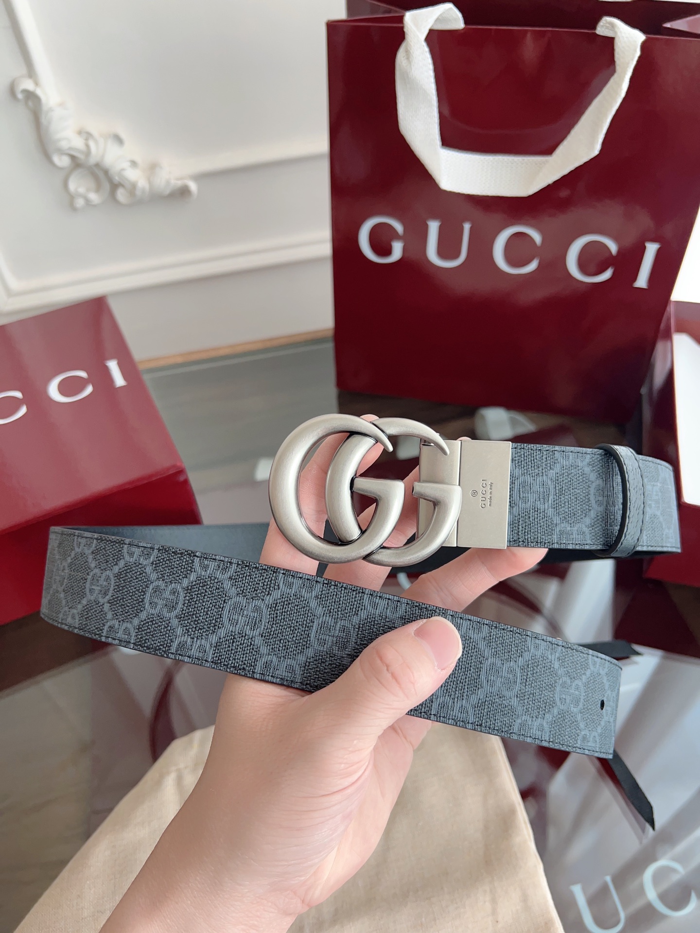  Gucci  FACJT 珠黑色SuPreme PVC黑老花 黑猪皮纹底 宽度3.7cm 复古GG旋转