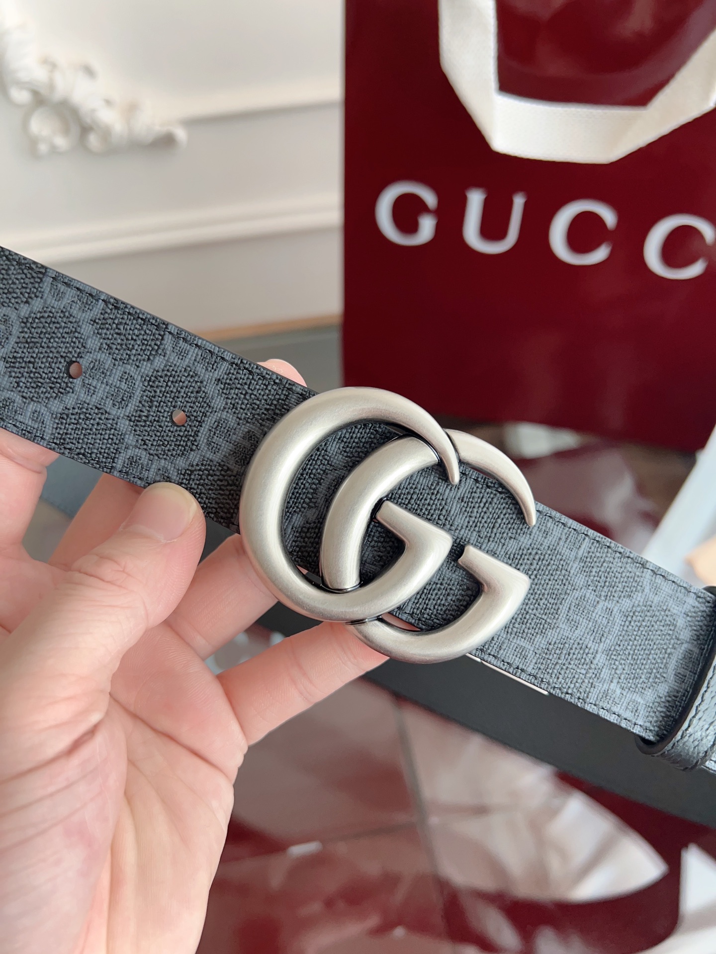  Gucci  FACJT 珠黑色SuPreme PVC黑老花 黑猪皮纹底 宽度3.7cm 复古GG旋转