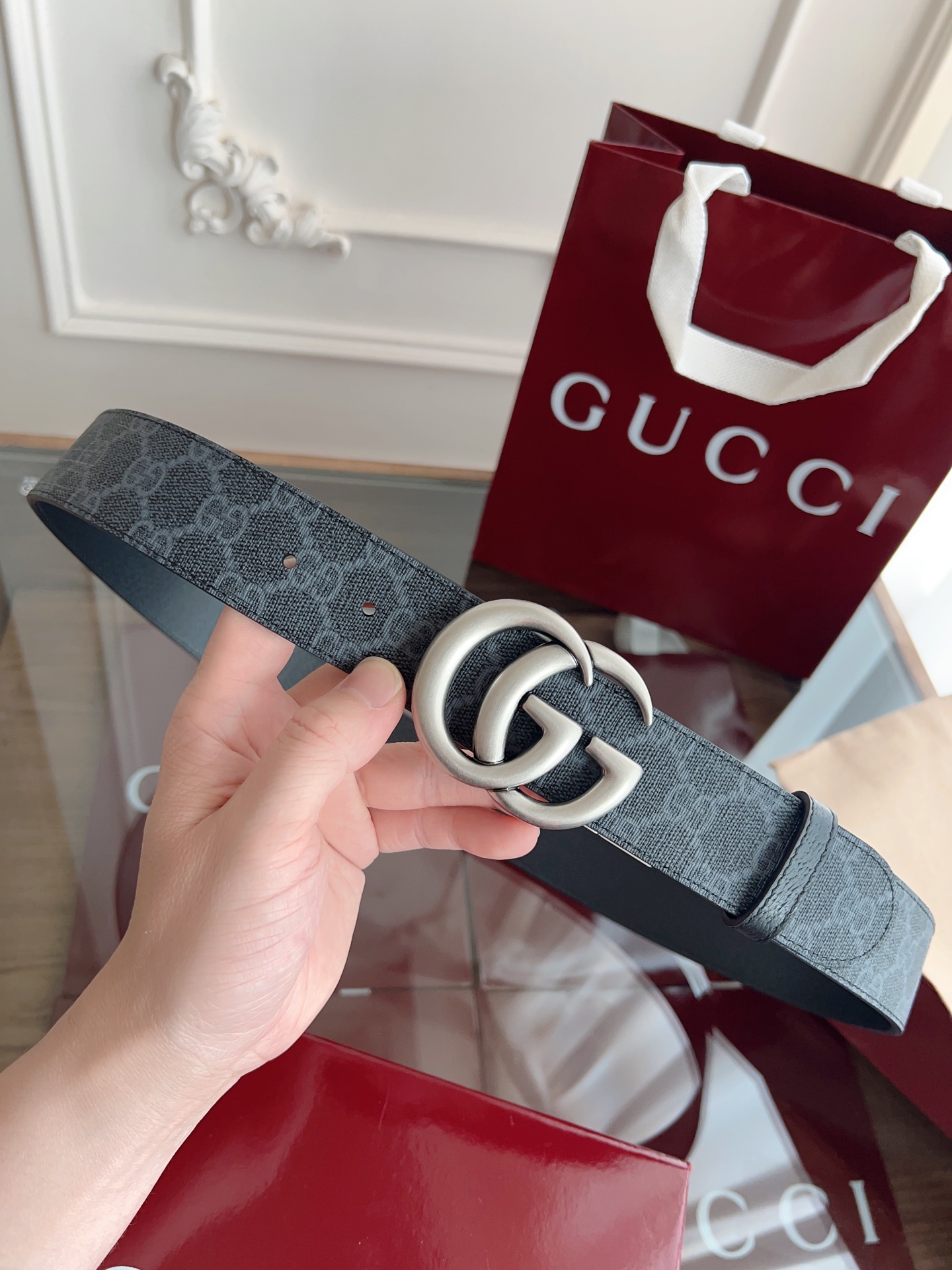  Gucci  FACJT 珠黑色SuPreme PVC黑老花 黑猪皮纹底 宽度3.7cm 复古GG旋转