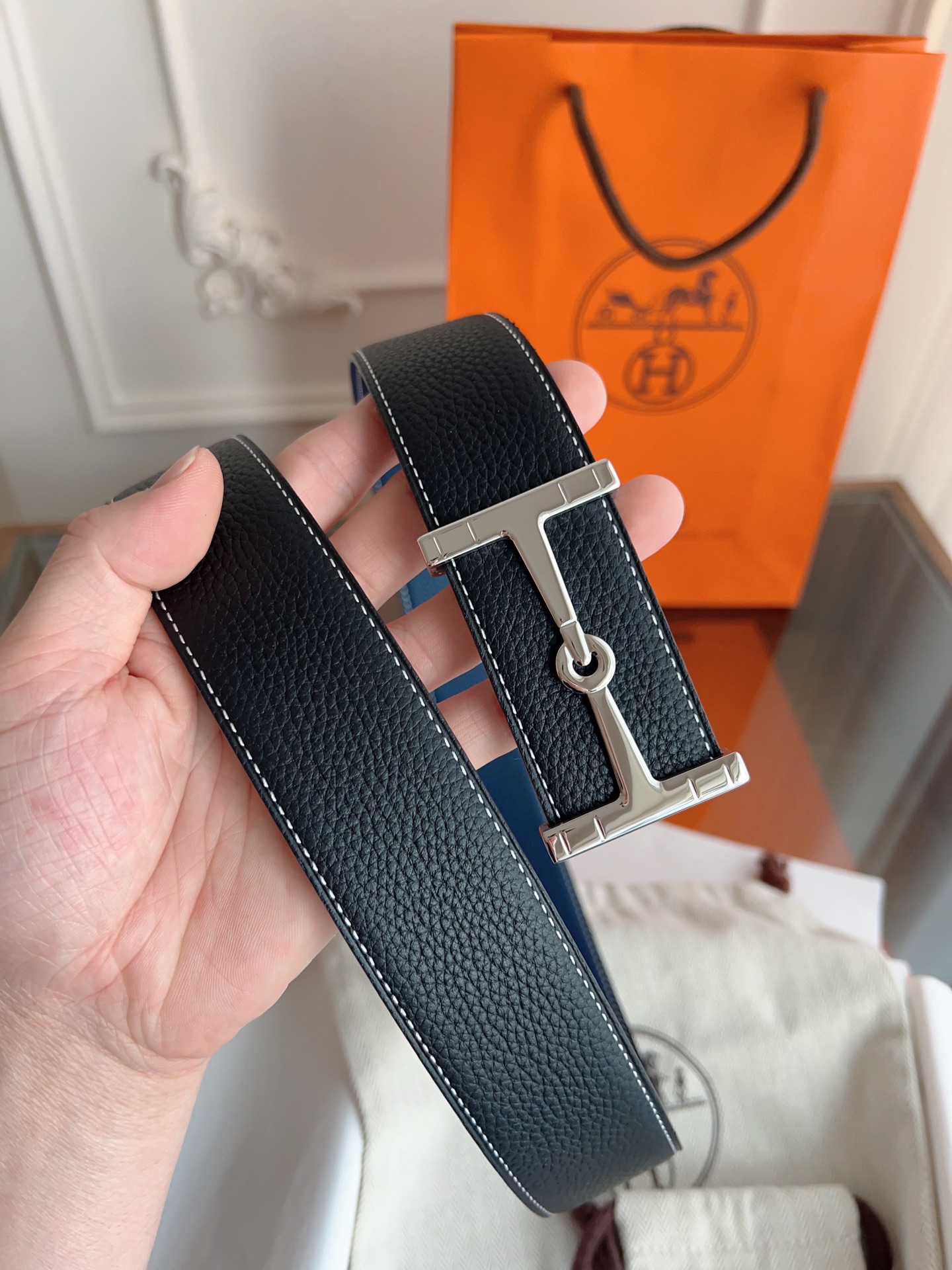  爱马仕 原单货品，宽度3.8cm 
双面头层togo荔枝纹，柔软皮料。
双面可用，精细做工，品质好货。