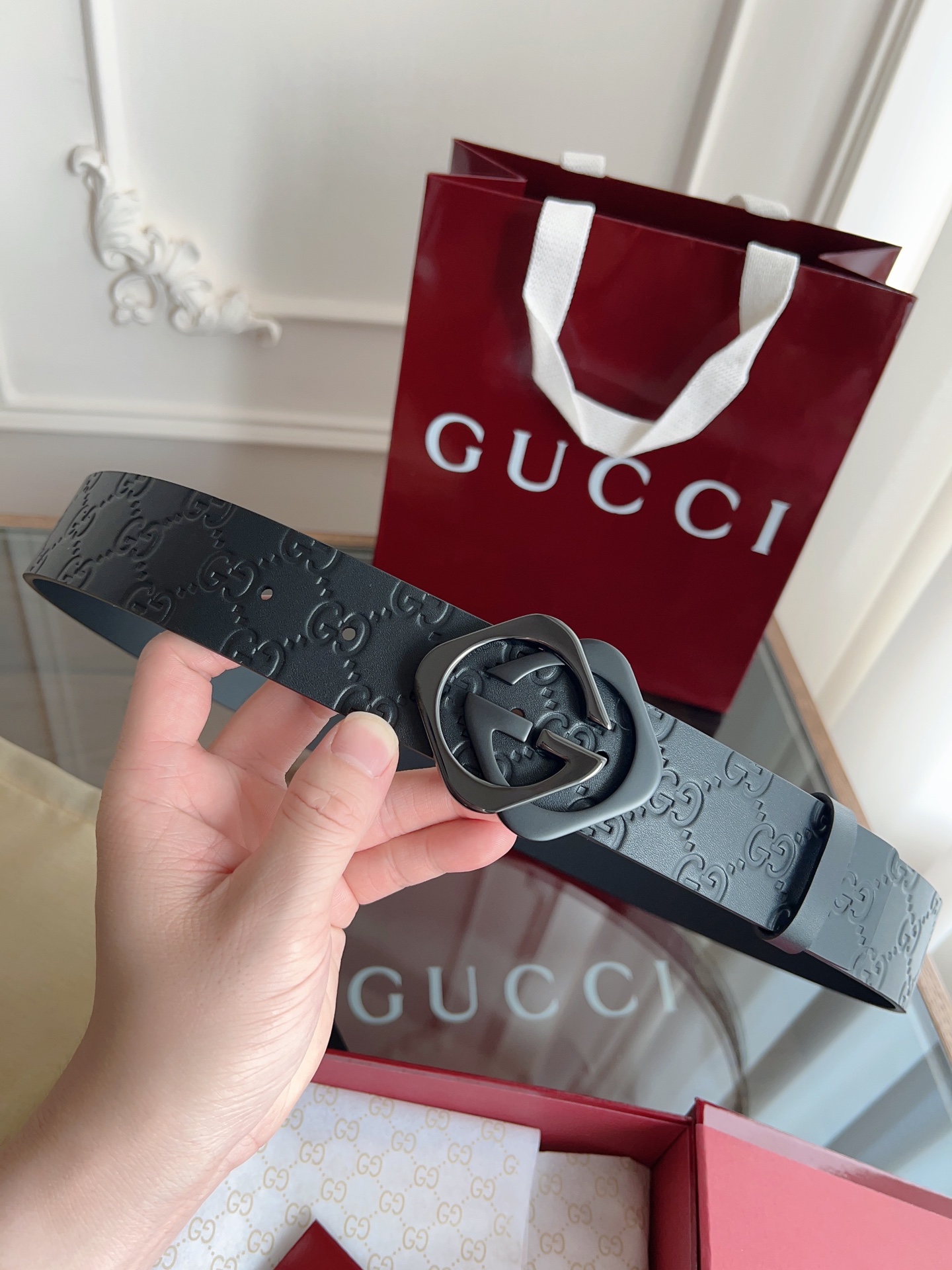  GUCCI 经典全皮压花 专柜新版logo横标，原版进口南非皮底，精品双G钢扣  高端品质，不惧对比，
