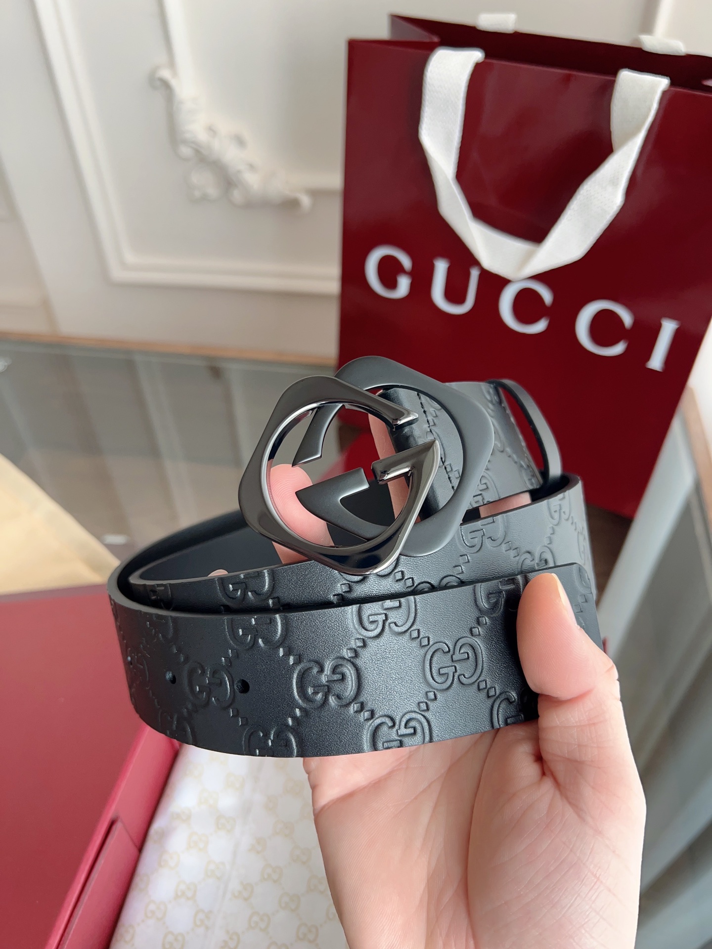  GUCCI 经典全皮压花 专柜新版logo横标，原版进口南非皮底，精品双G钢扣  高端品质，不惧对比，