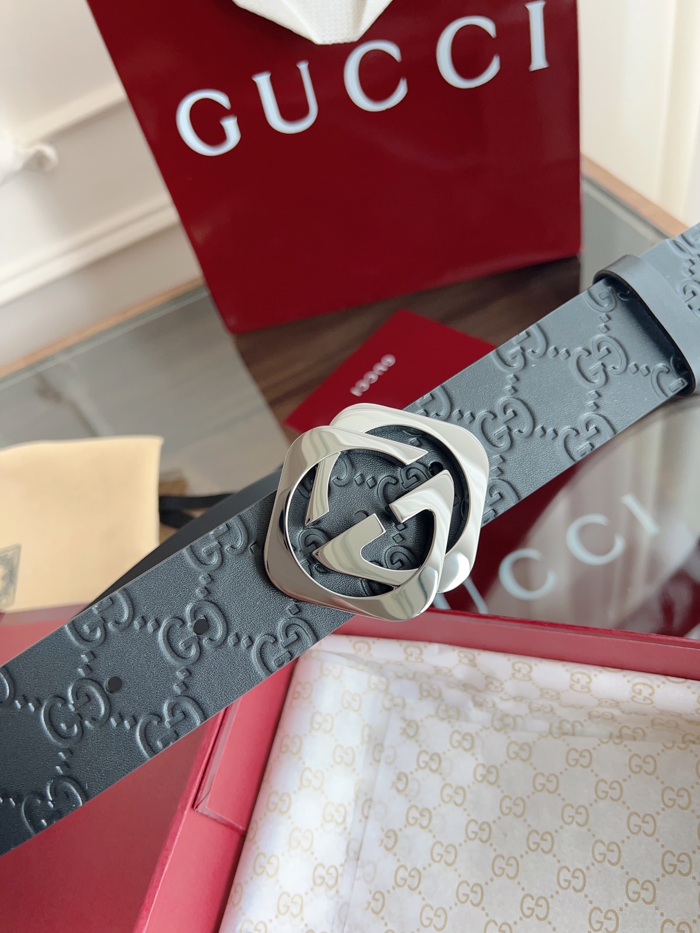  GUCCI 经典全皮压花 专柜新版logo横标，原版进口南非皮底，精品双G钢扣  高端品质，不惧对比，