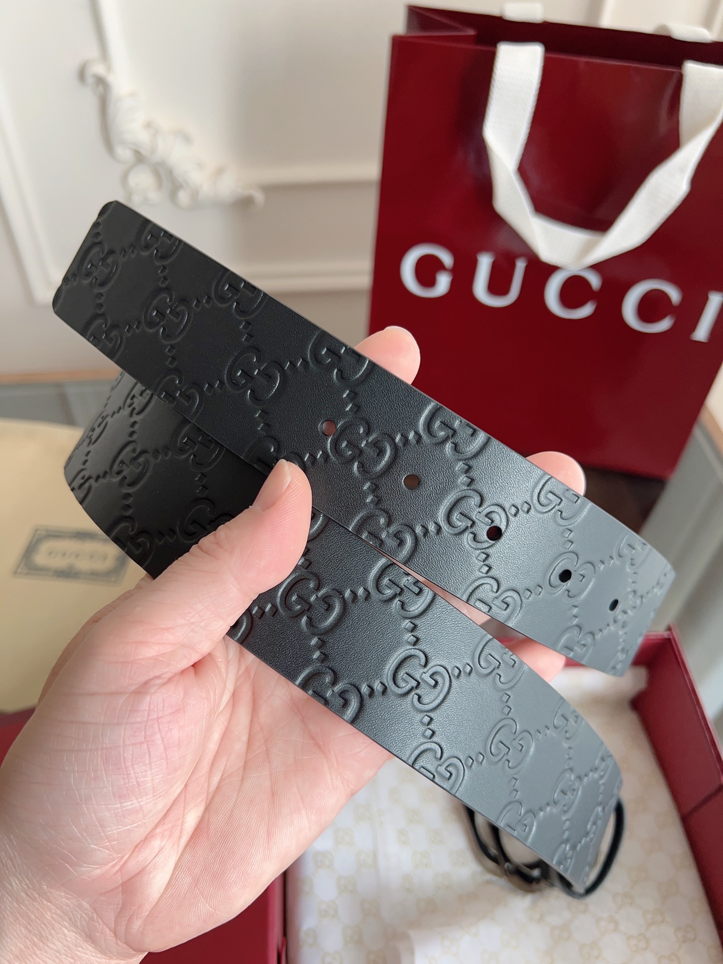 GUCCI 经典全皮压花 专柜新版logo横标，原版进口南非皮底，精品双G钢扣  高端品质，不惧对比，