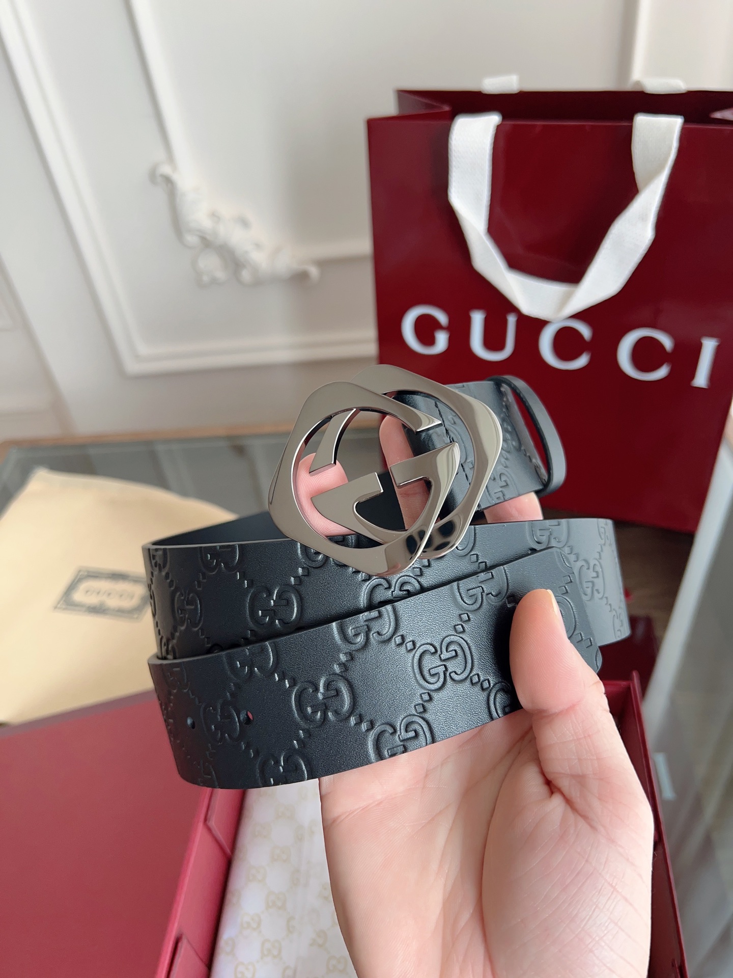  GUCCI 经典全皮压花 专柜新版logo横标，原版进口南非皮底，精品双G钢扣  高端品质，不惧对比，