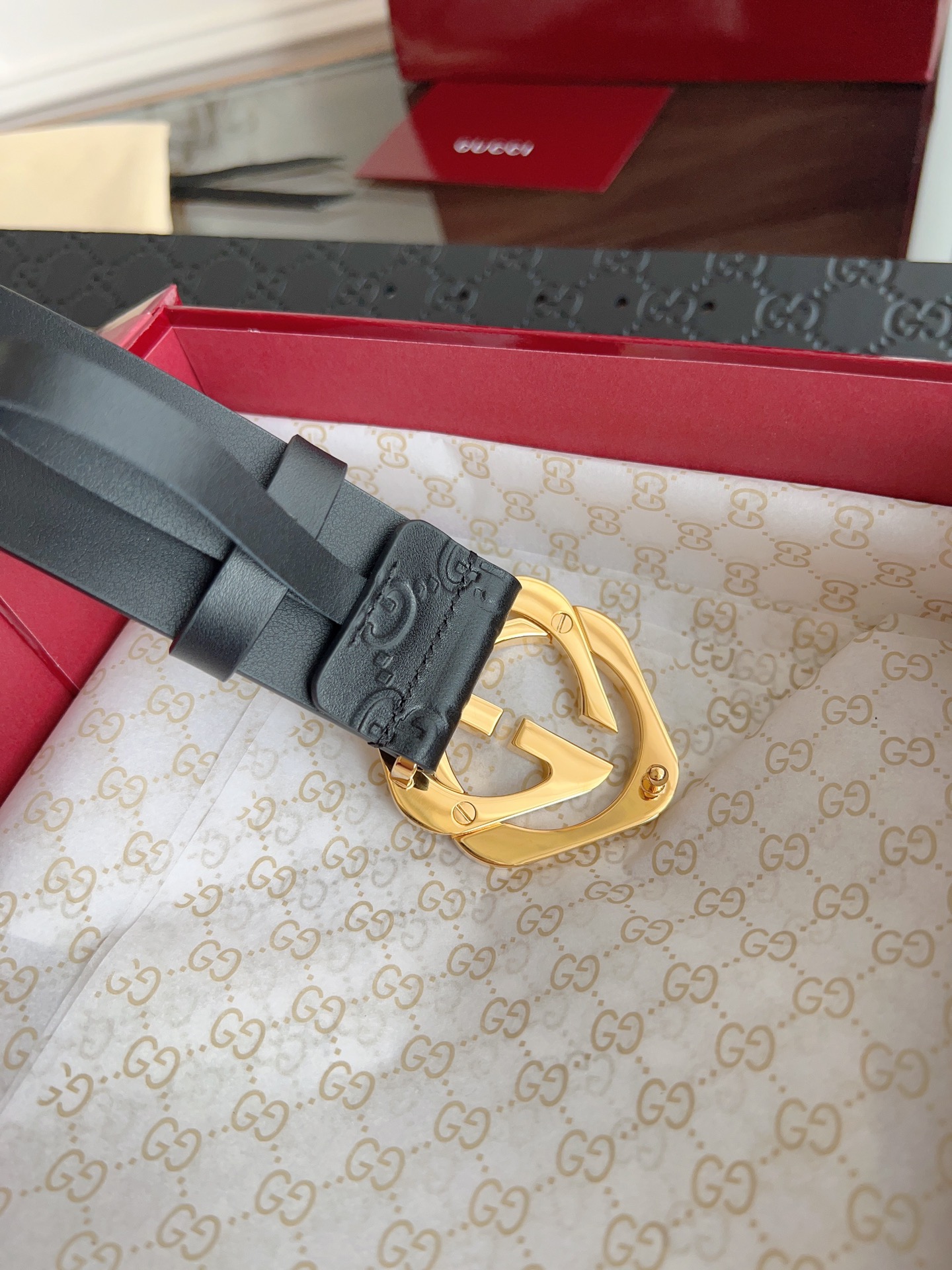  GUCCI 经典全皮压花 专柜新版logo横标，原版进口南非皮底，精品双G钢扣  高端品质，不惧对比，