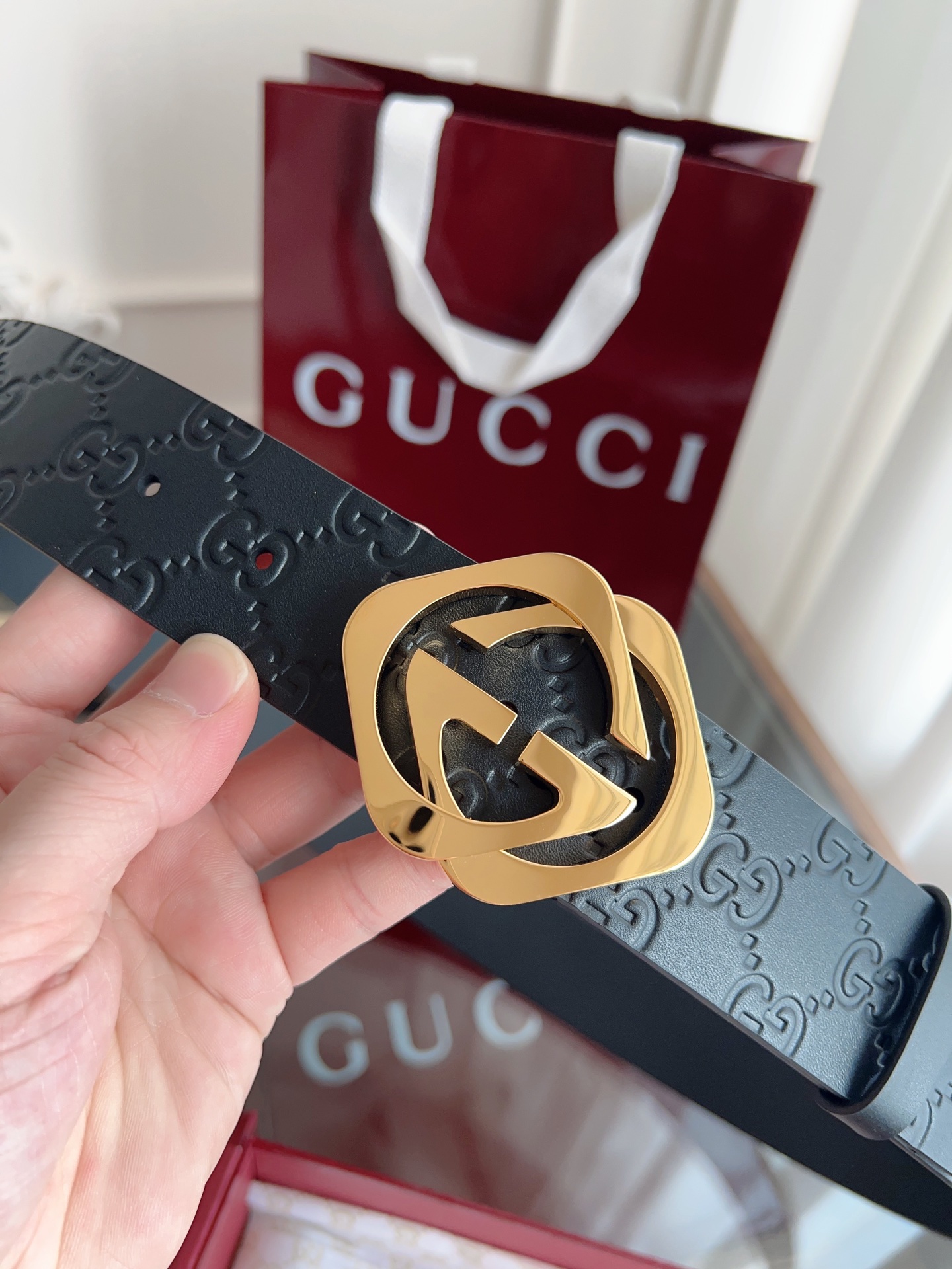  GUCCI 经典全皮压花 专柜新版logo横标，原版进口南非皮底，精品双G钢扣  高端品质，不惧对比，