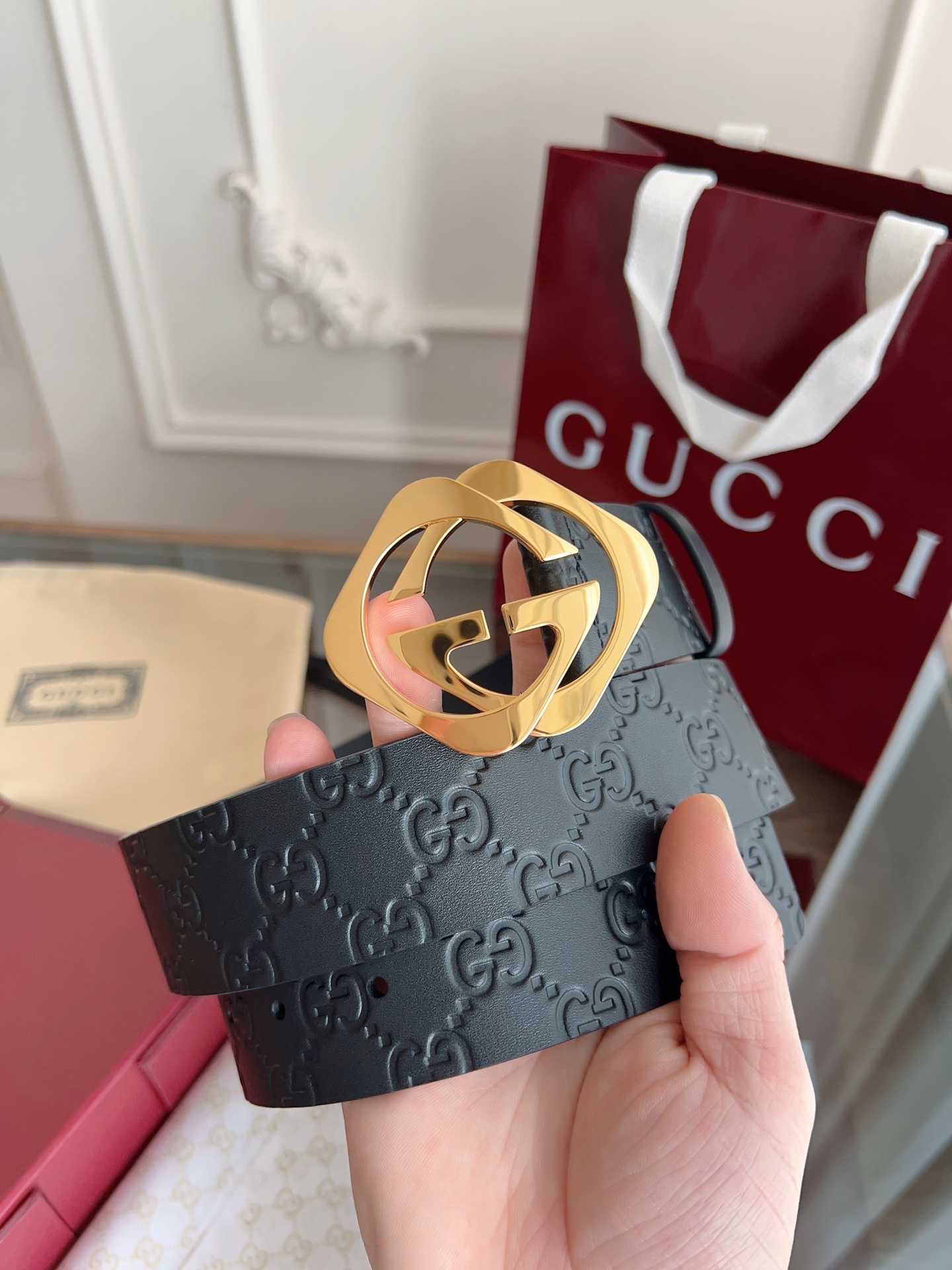  GUCCI 经典全皮压花 专柜新版logo横标，原版进口南非皮底，精品双G钢扣  高端品质，不惧对比，