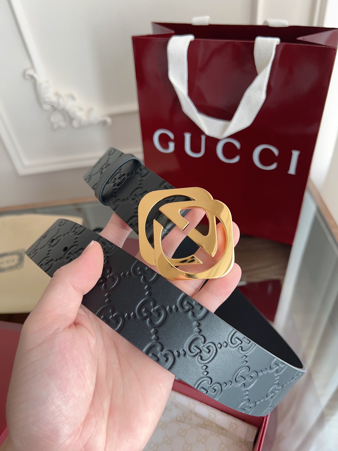  GUCCI 经典全皮压花 专柜新版logo横标，原版进口南非皮底，精品双G钢扣  高端品质，不惧对比，