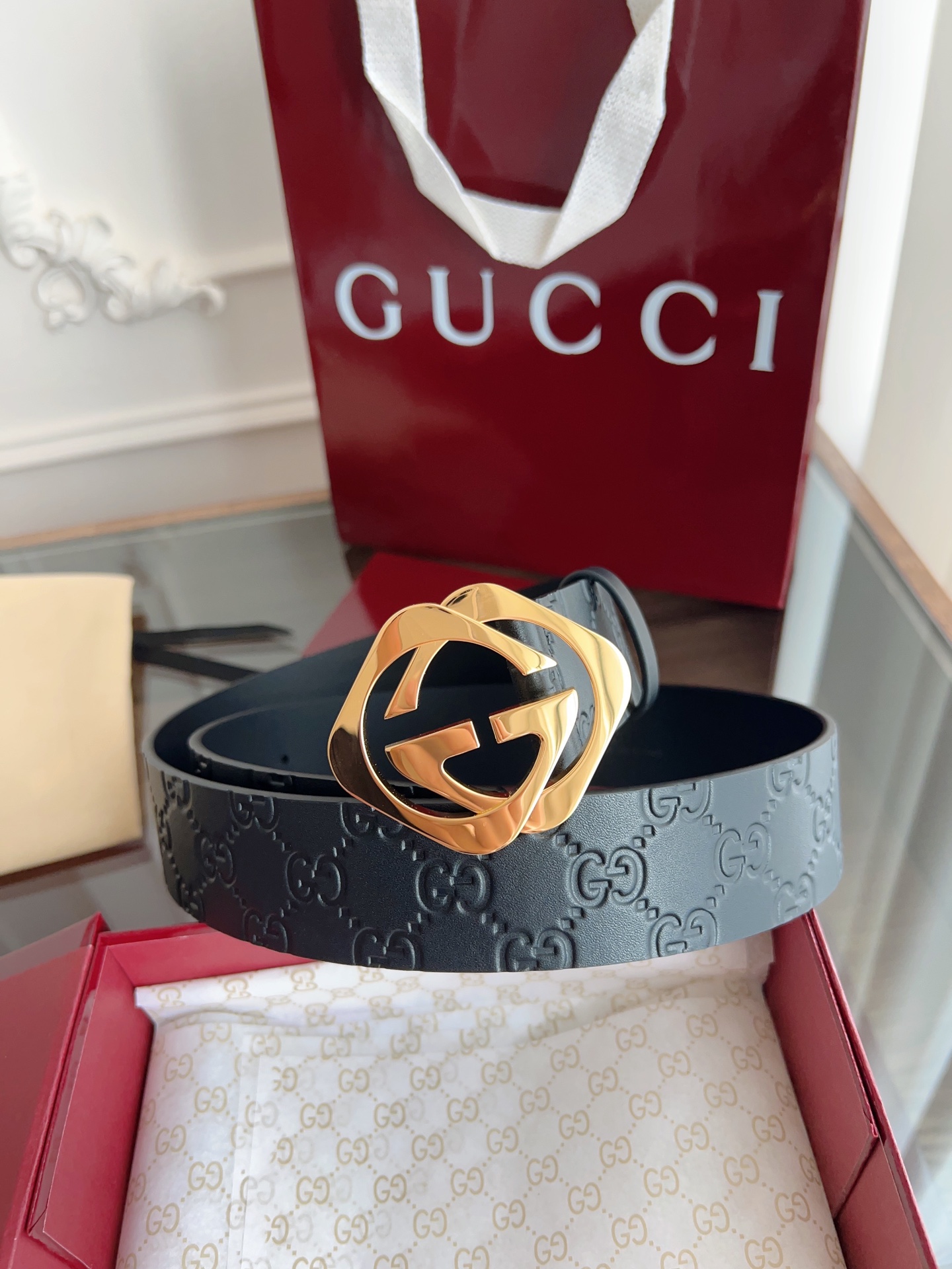  GUCCI 经典全皮压花 专柜新版logo横标，原版进口南非皮底，精品双G钢扣  高端品质，不惧对比，