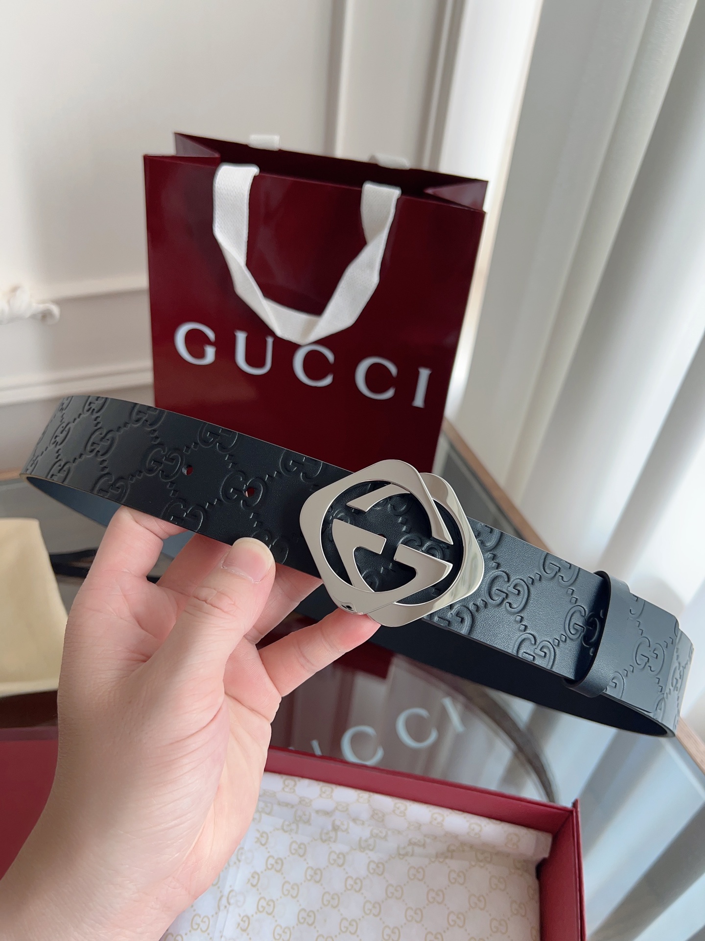  GUCCI 经典全皮压花 专柜新版logo横标，原版进口南非皮底，精品双G钢扣  高端品质，不惧对比，