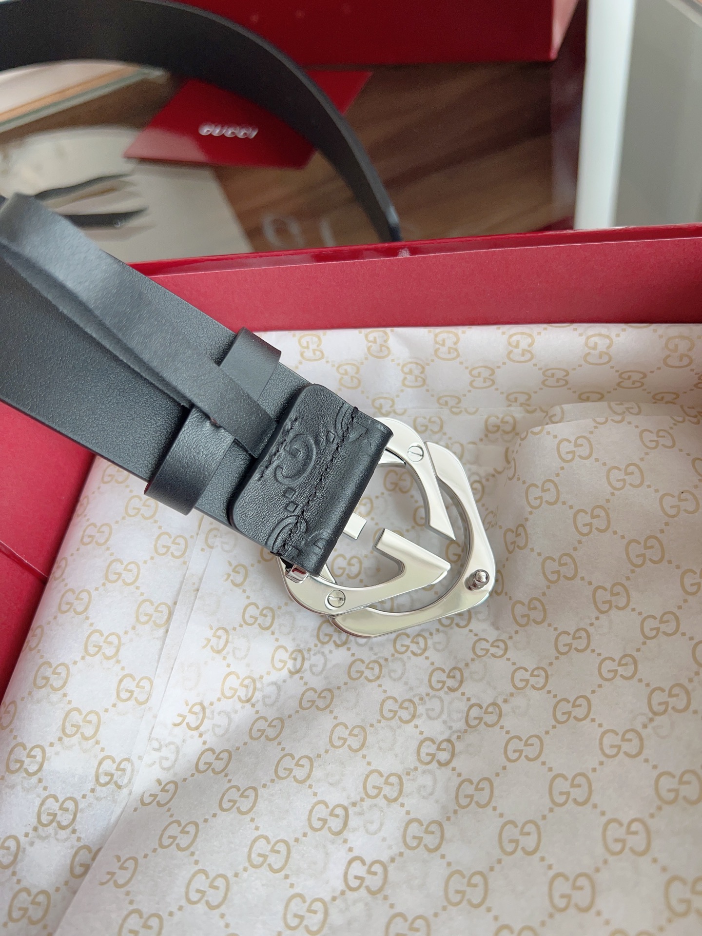  GUCCI 经典全皮压花 专柜新版logo横标，原版进口南非皮底，精品双G钢扣  高端品质，不惧对比，