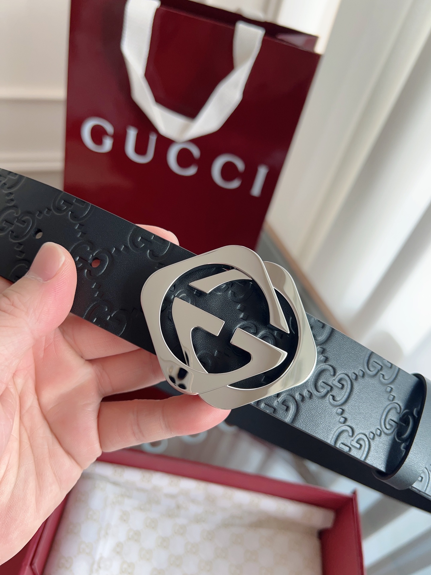  GUCCI 经典全皮压花 专柜新版logo横标，原版进口南非皮底，精品双G钢扣  高端品质，不惧对比，