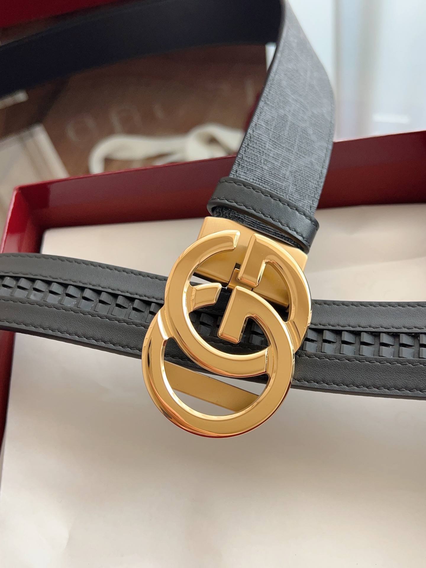  Gucci 古驰 自动平滑扣腰带 精钢打造五金 宽度35MM宽 表面定制Pvc背头层牛皮 自由裁剪设计