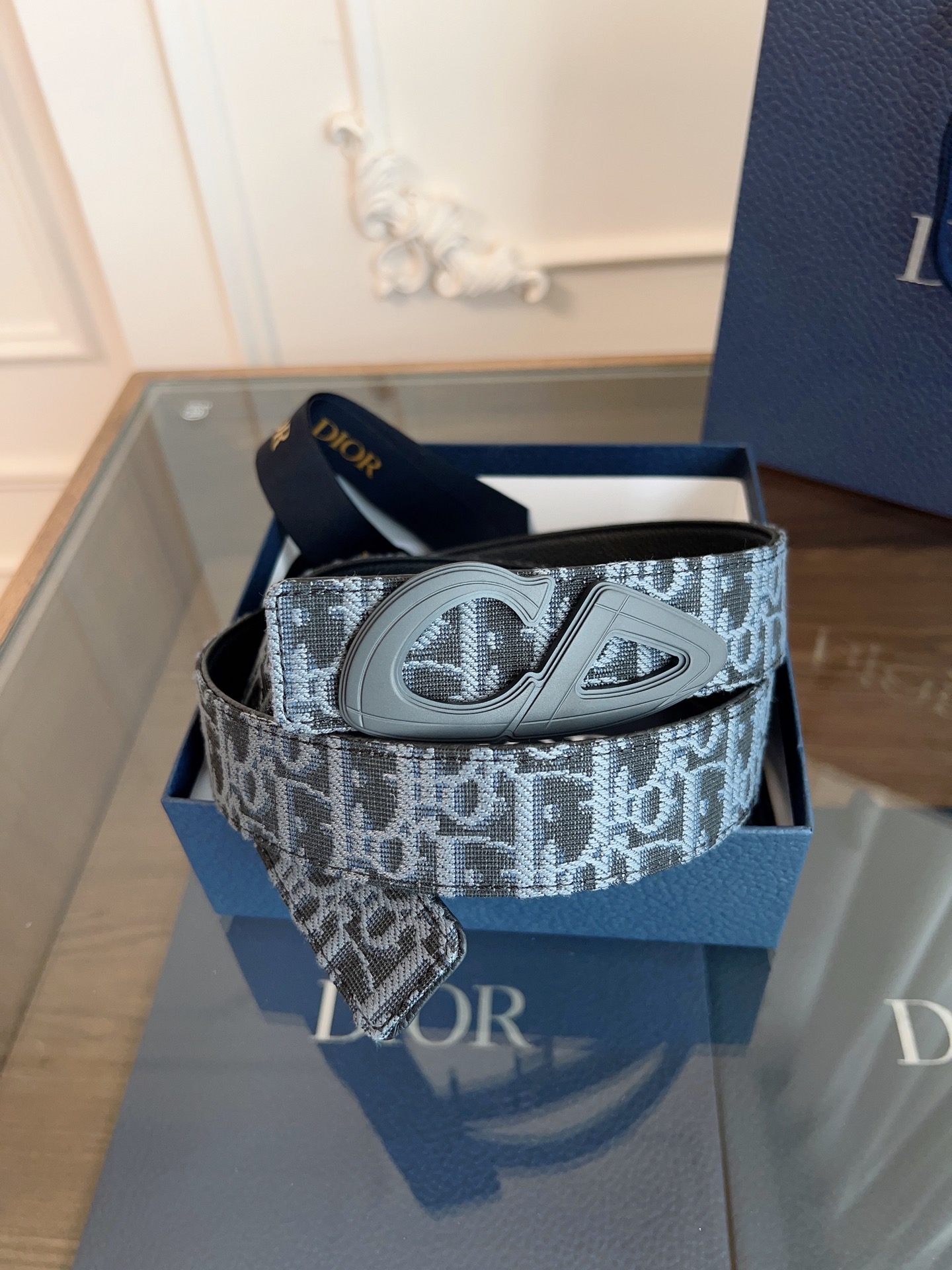 Dior 代购级《DIOR》迪奥/加强版，Oblique浅蓝布/黑色牛皮 品质毋庸置疑 没有更好 只有最好 尺寸3.5厘米