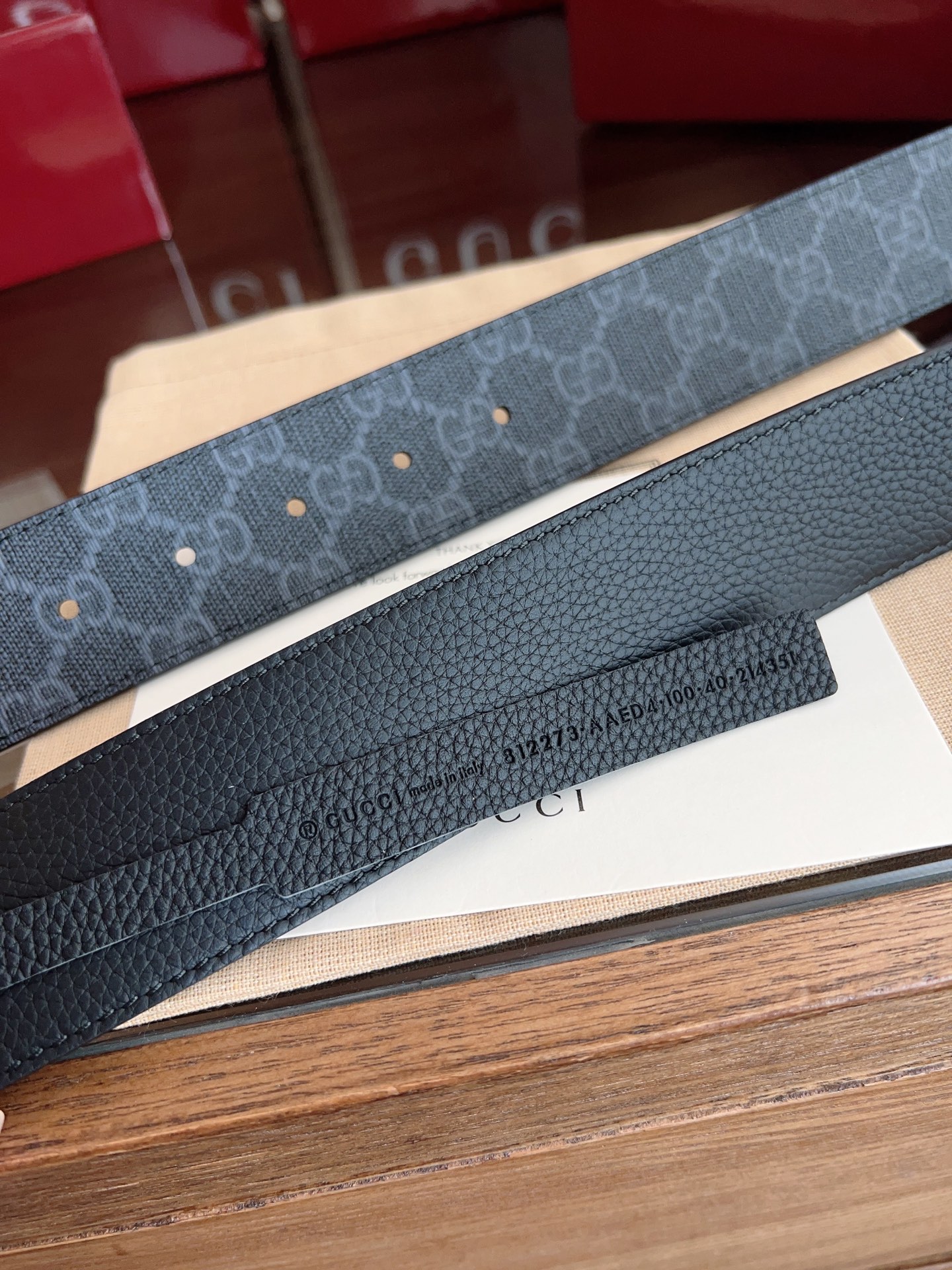 绝美gucci 双G扣男士新款腰帶 專櫃同步 寬4厘米 帶身帆布咖老花-拼進口荔枝紋黑色 精緻真空電鍍雙G鋼扣 雙面可用  P180