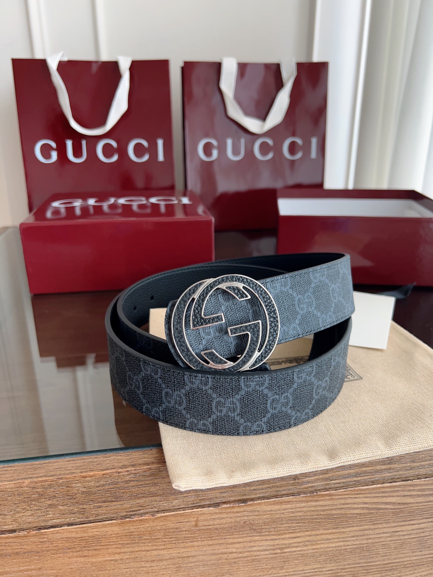 NO:336895,Beautiful gucci double G buckle men's new belt, counter synchronized, 4 cm wide, canvas, old-fashioned, imported lychee pattern black, exquisite vacuum electroplated double G steel buckle, double-sided available, belt, gucci19860909绝美gucci 双G扣男士新款腰帶 專櫃同步 寬4厘米 帶身帆布咖老花-拼進口荔枝紋黑色 精緻真空電鍍雙G鋼扣 雙面可用,皮带,gucci,Belt