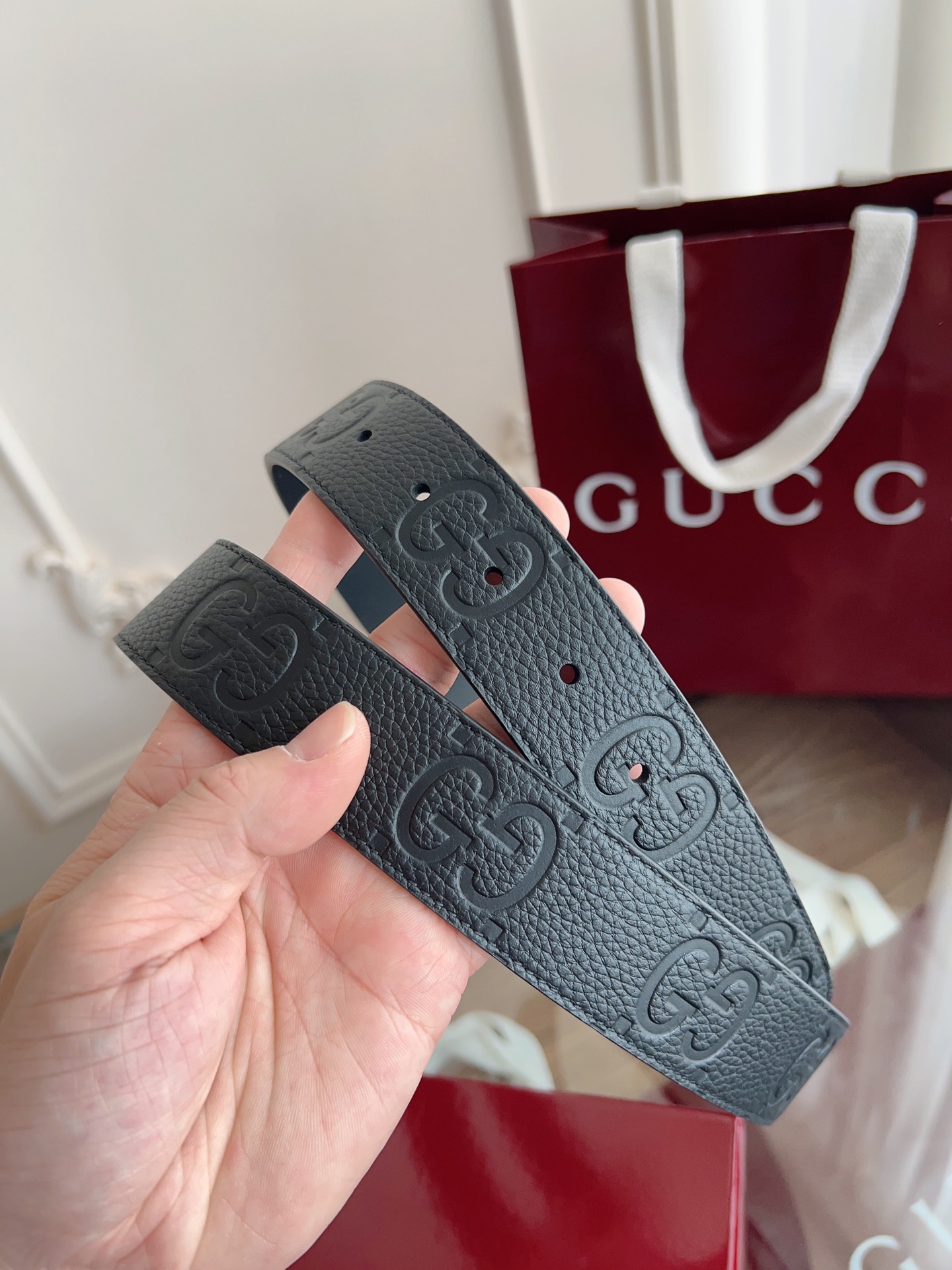  绝美gucci 方扣男士新款腰帶 專櫃同步 寬3.5厘米 帶身经典压花-拼進口硅胶底黑色 精緻真空電鍍