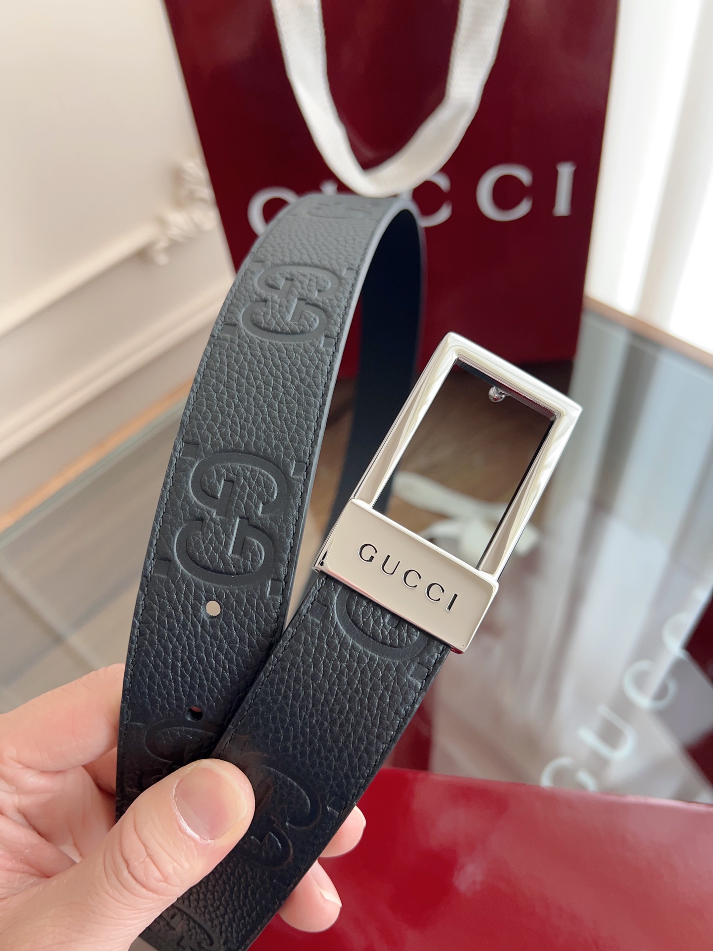  绝美gucci 方扣男士新款腰帶 專櫃同步 寬3.5厘米 帶身经典压花-拼進口硅胶底黑色 精緻真空電鍍