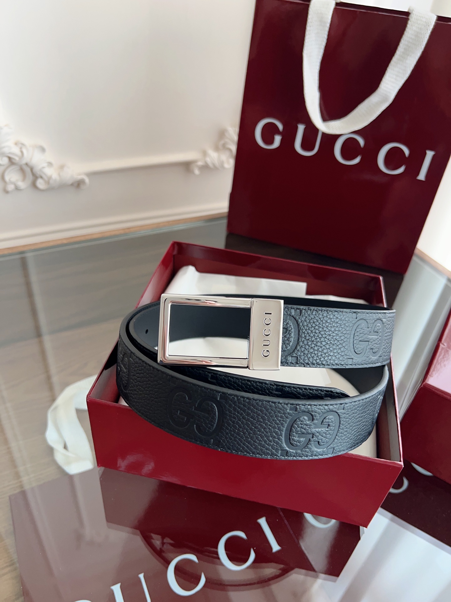  绝美gucci 方扣男士新款腰帶 專櫃同步 寬3.5厘米 帶身经典压花-拼進口硅胶底黑色 精緻真空電鍍