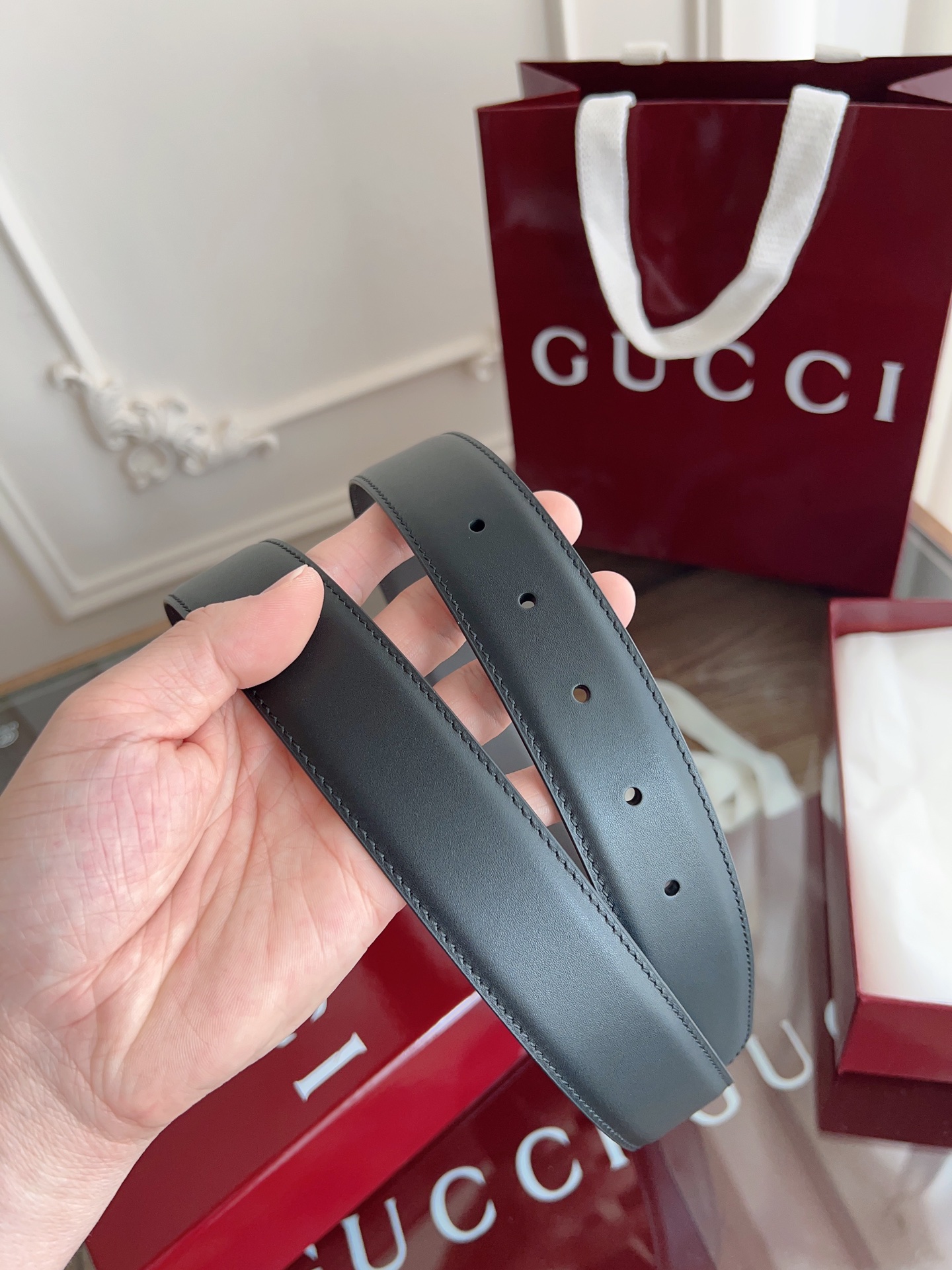  绝美gucci 方扣男士新款腰帶 專櫃同步 寬3.5厘米 帶身头层小牛皮 精緻真空電鍍雙G鋼扣 雙面可