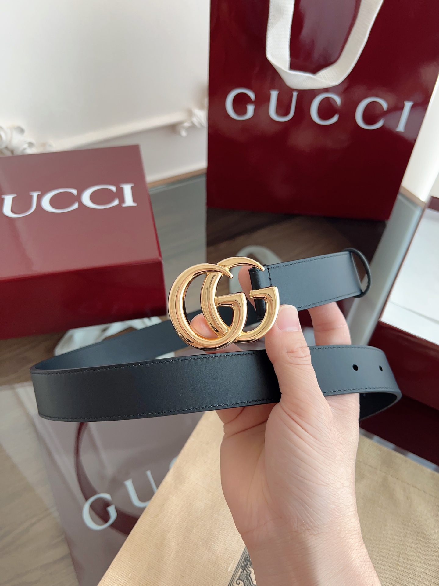  GUCCI 表面头层小牛皮 宽度3.0cm 专柜新版logo横标，原版进口南非皮底，精品双G铜扣  高