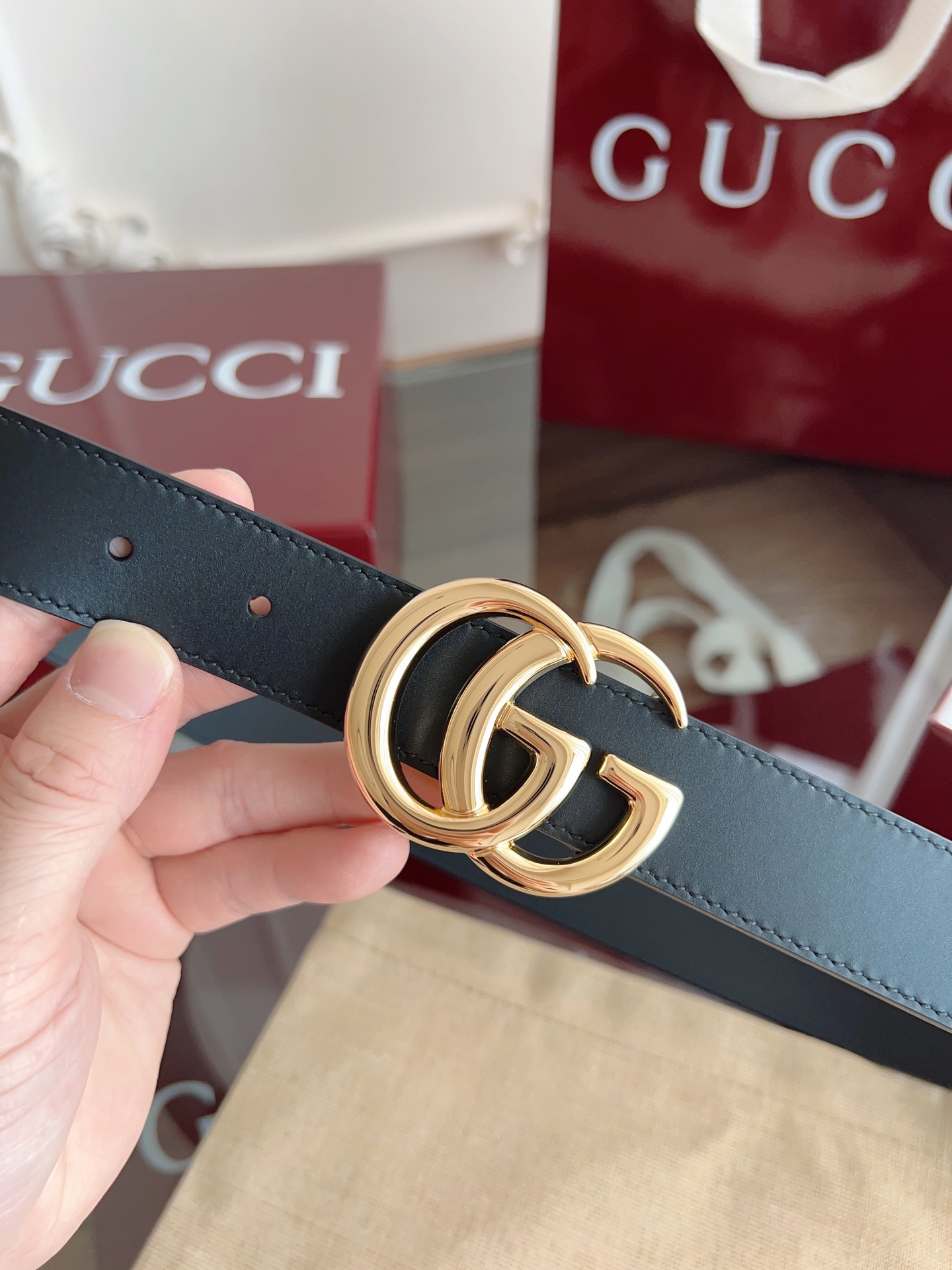  GUCCI 表面头层小牛皮 宽度3.0cm 专柜新版logo横标，原版进口南非皮底，精品双G铜扣  高