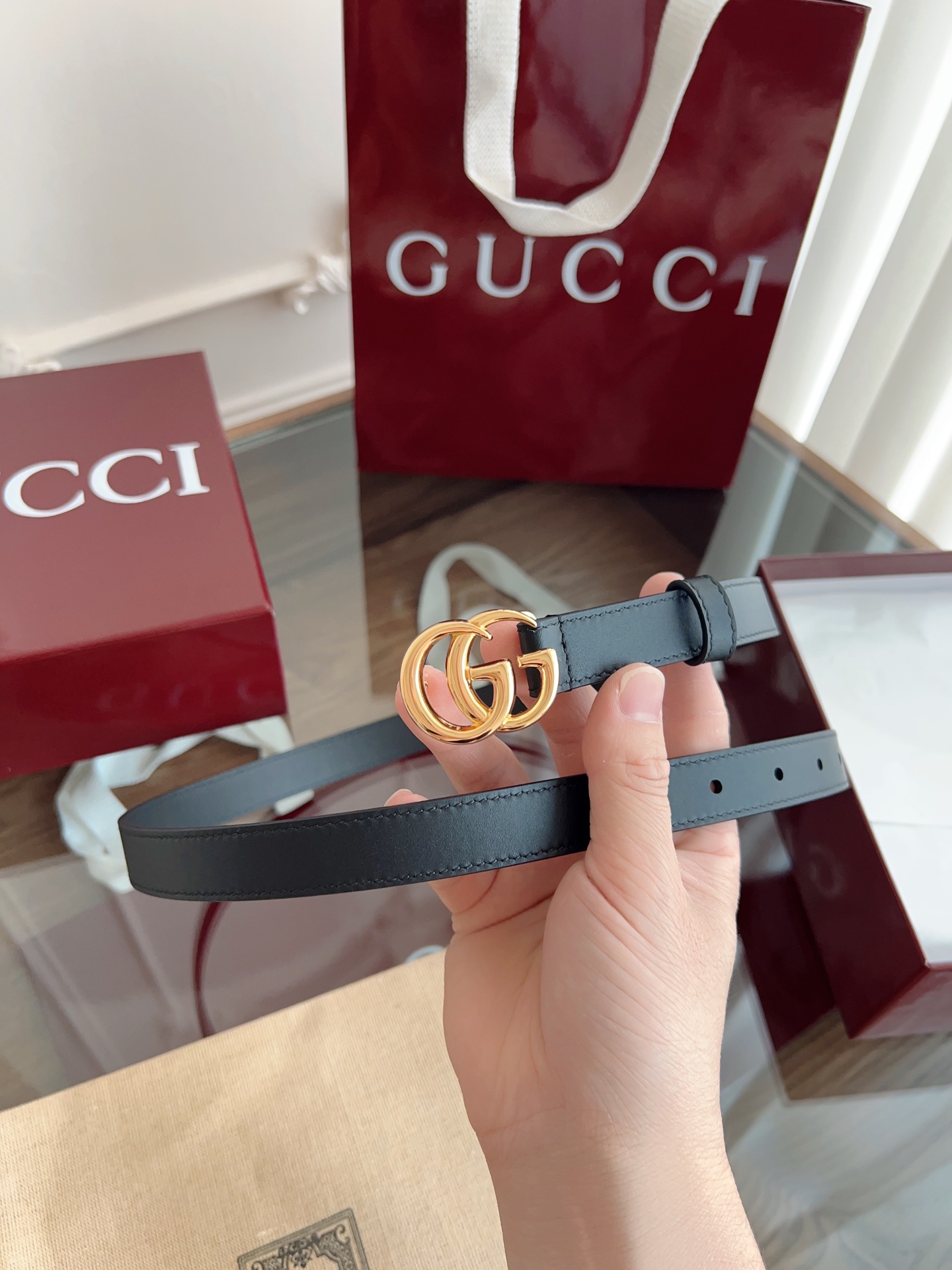 GUCCI 表面头层小牛皮 宽度2.0cm 专柜新版logo横标，原版进口南非皮底，精品双G铜扣  高