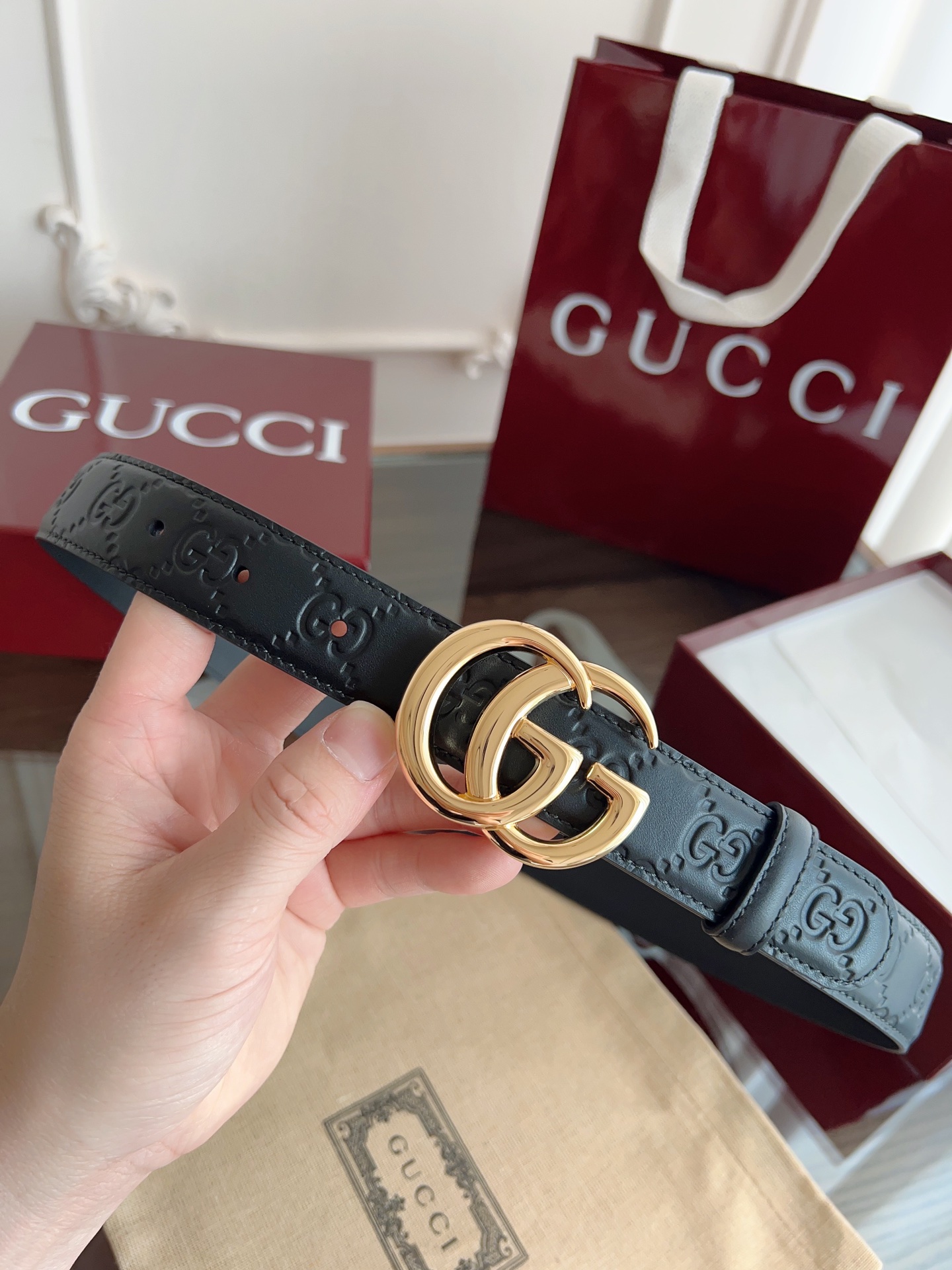  GUCCI 表面头层小牛皮 宽度3.0cm 专柜新版logo横标，原版进口南非皮底，精品双G铜扣  高