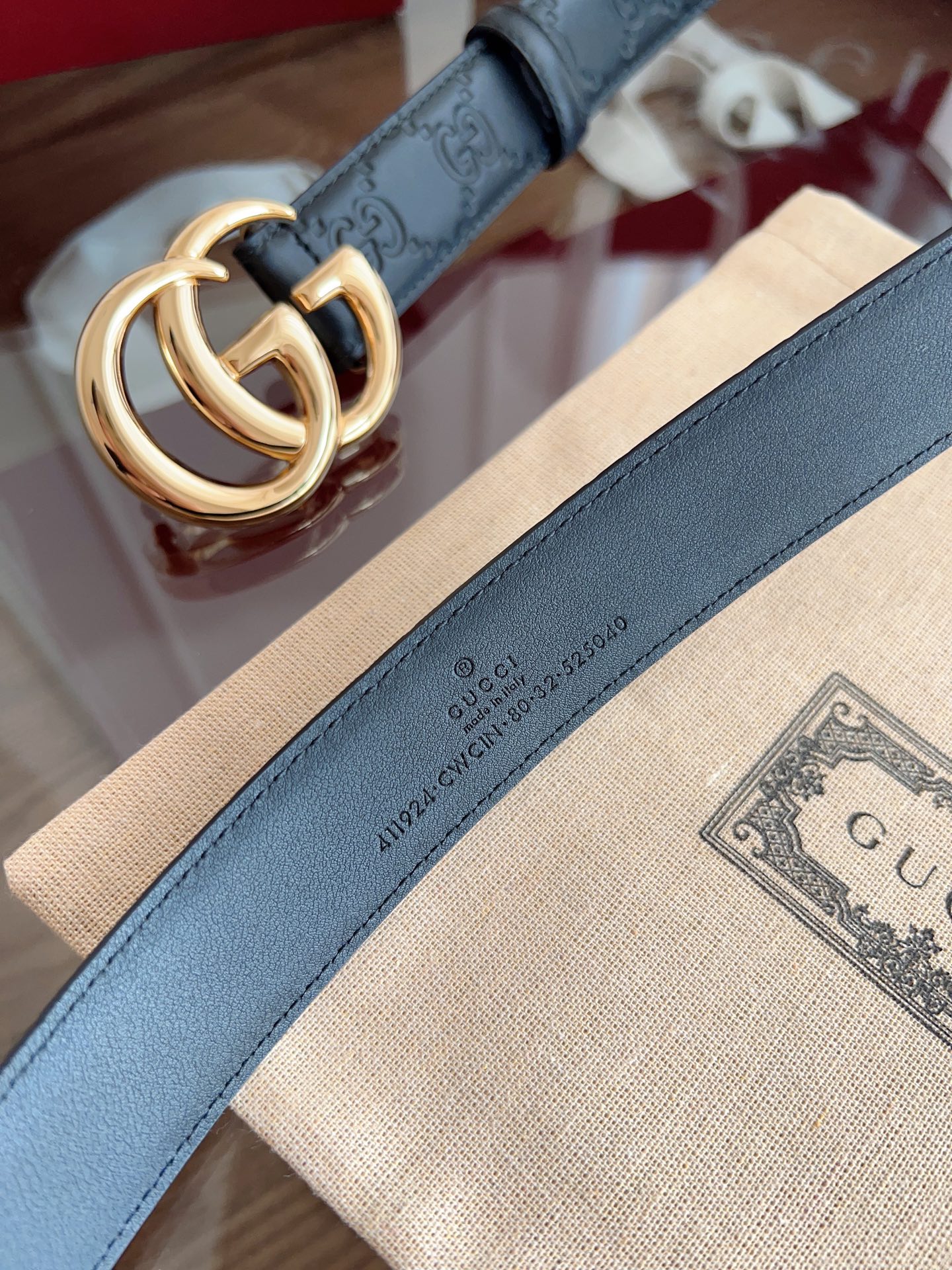  GUCCI 表面头层小牛皮 宽度3.0cm 专柜新版logo横标，原版进口南非皮底，精品双G铜扣  高
