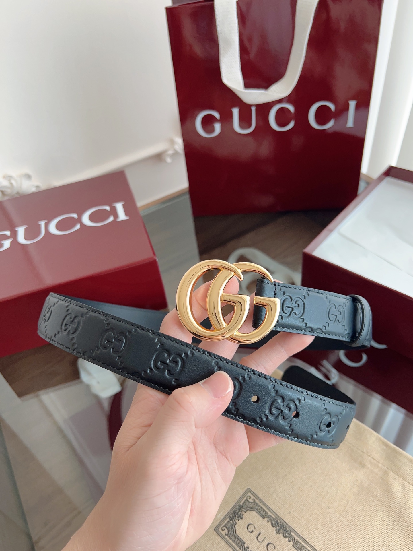  GUCCI 表面头层小牛皮 宽度3.0cm 专柜新版logo横标，原版进口南非皮底，精品双G铜扣  高